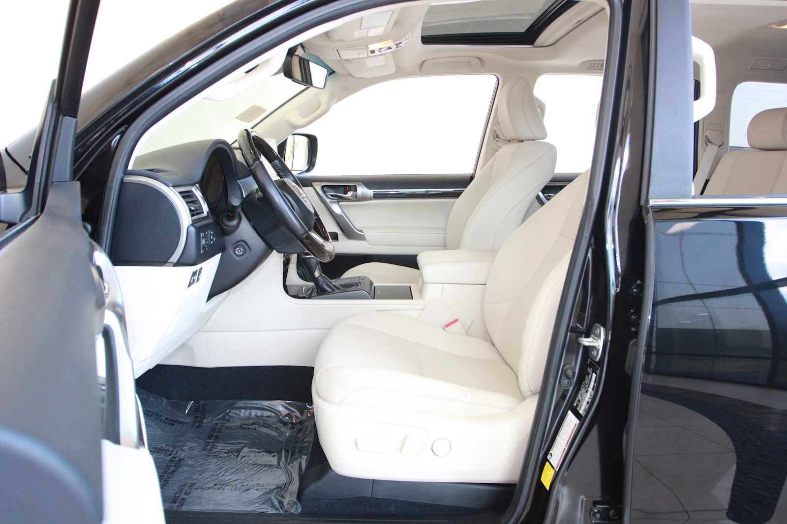 used 2023 Lexus GX 460 car, priced at $57,097