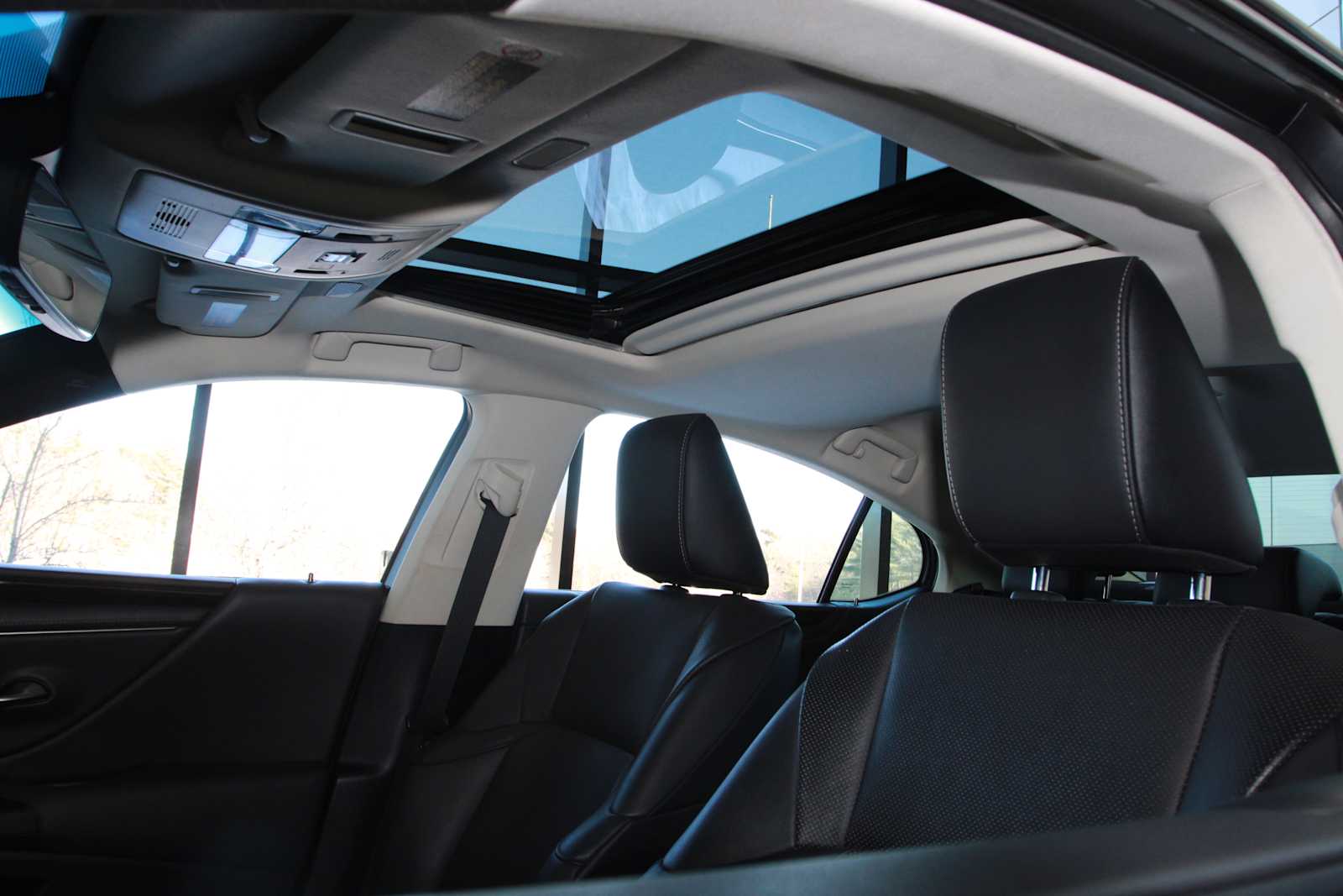 used 2021 Lexus ES 350 car, priced at $35,497