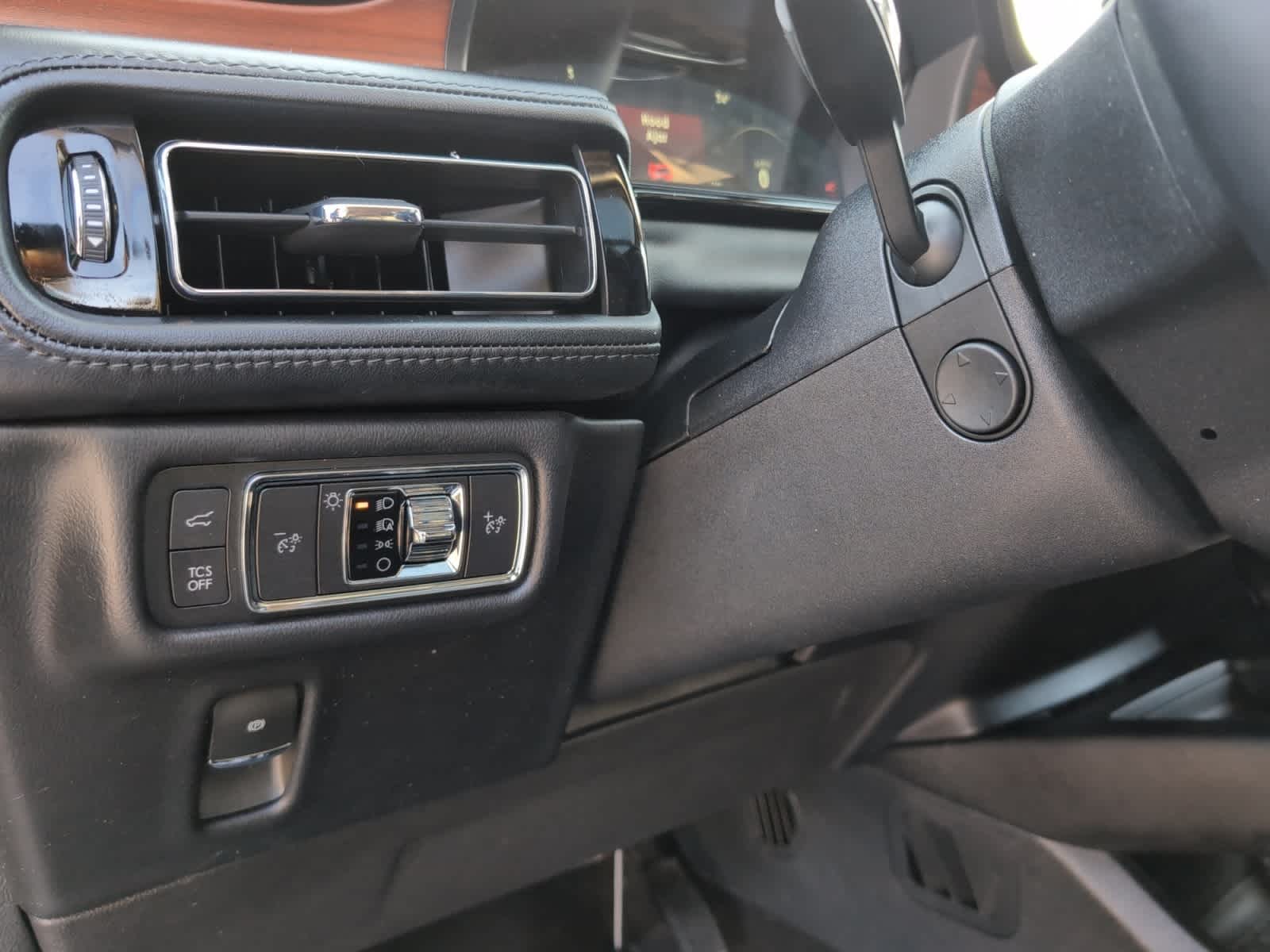 used 2022 Lincoln Nautilus car, priced at $26,998