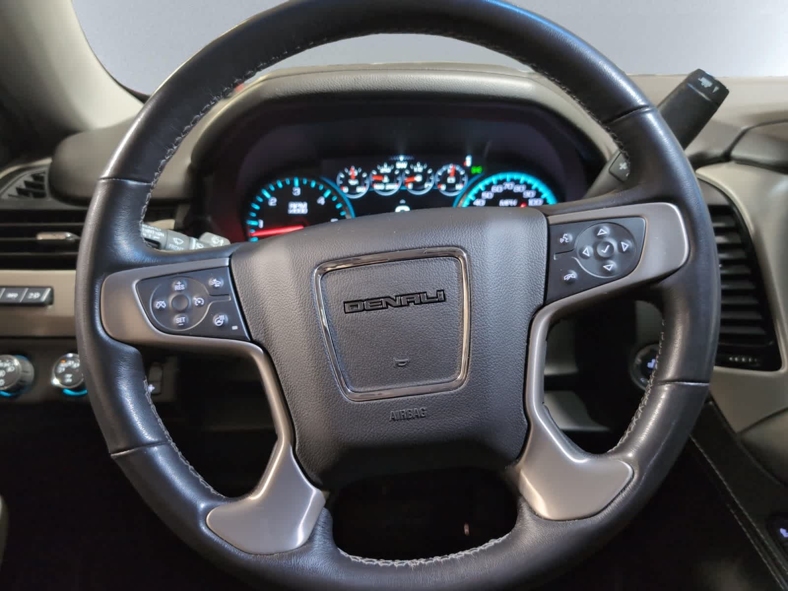 used 2020 GMC Yukon XL car, priced at $39,998