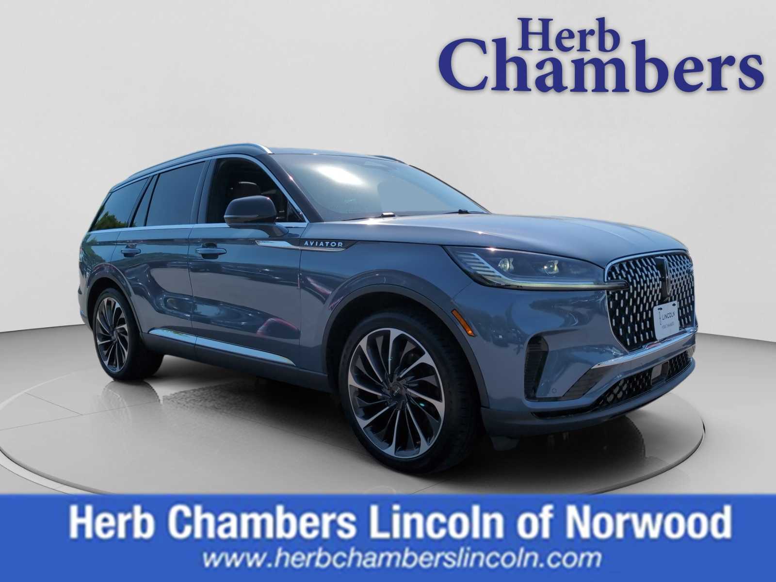 2025 Lincoln Aviator Reserve AWD's photo
