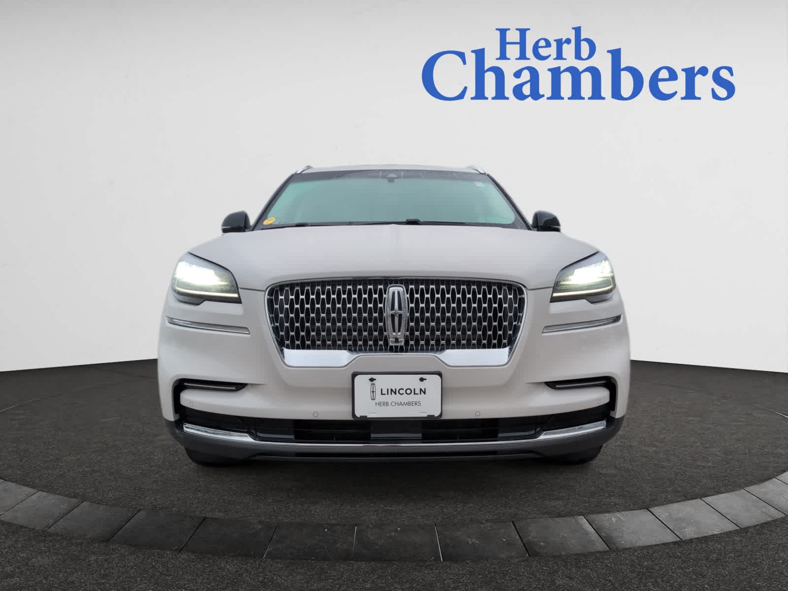 2023 Lincoln Aviator Reserve photo 2