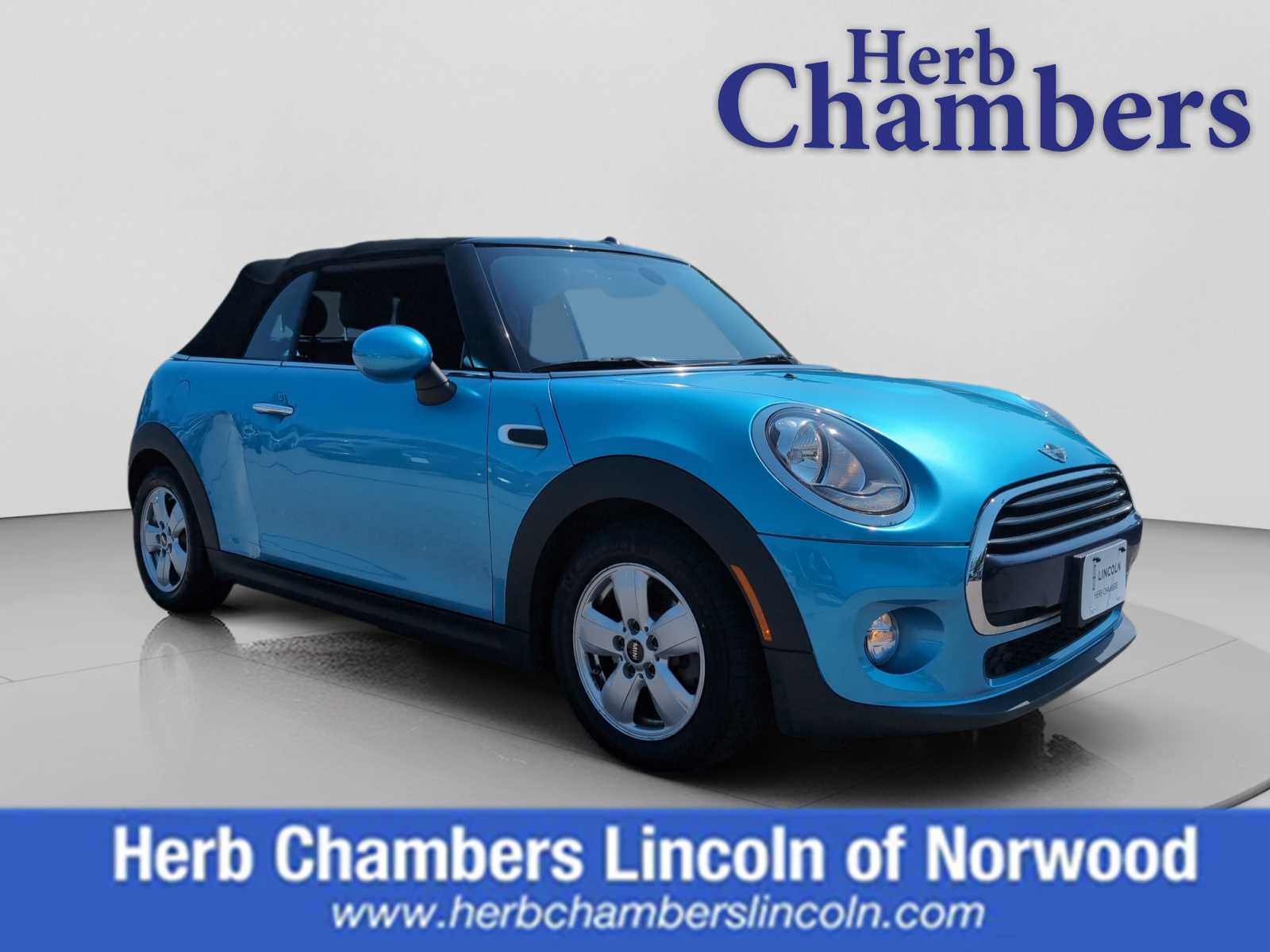 2018 MINI Cooper Convertible's photo