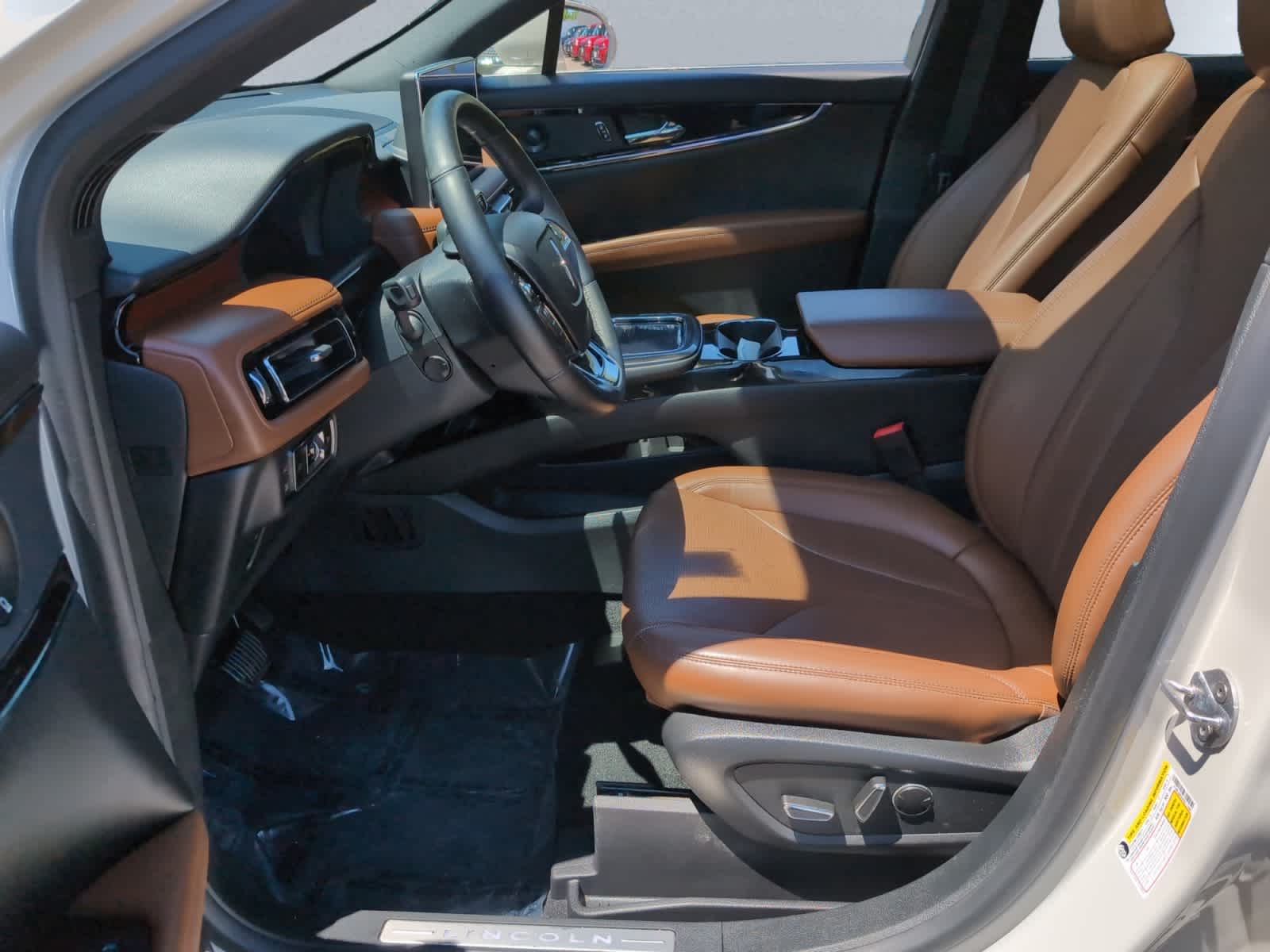 used 2023 Lincoln Nautilus car, priced at $35,998