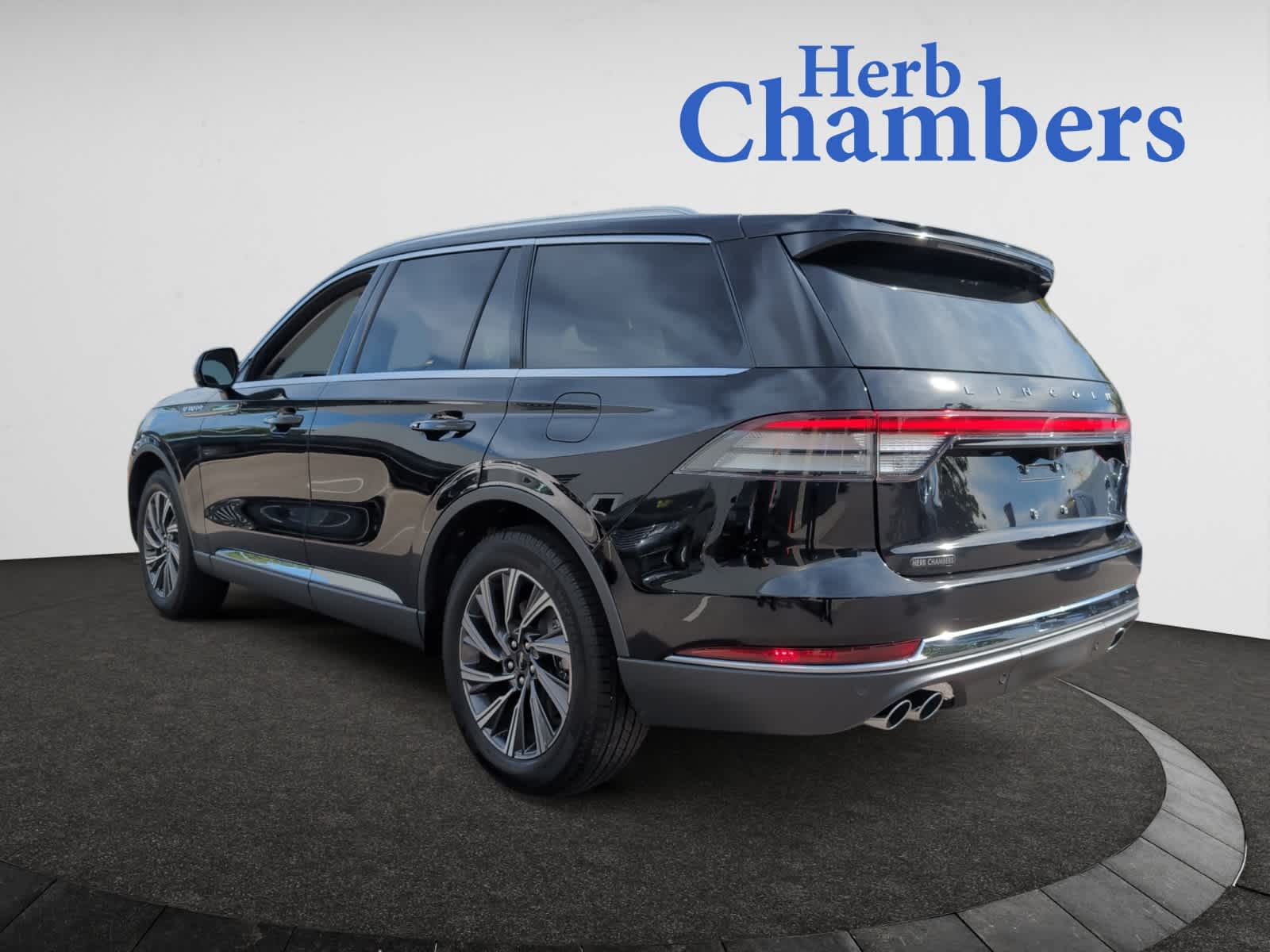 2025 Lincoln Aviator Premiere photo 3