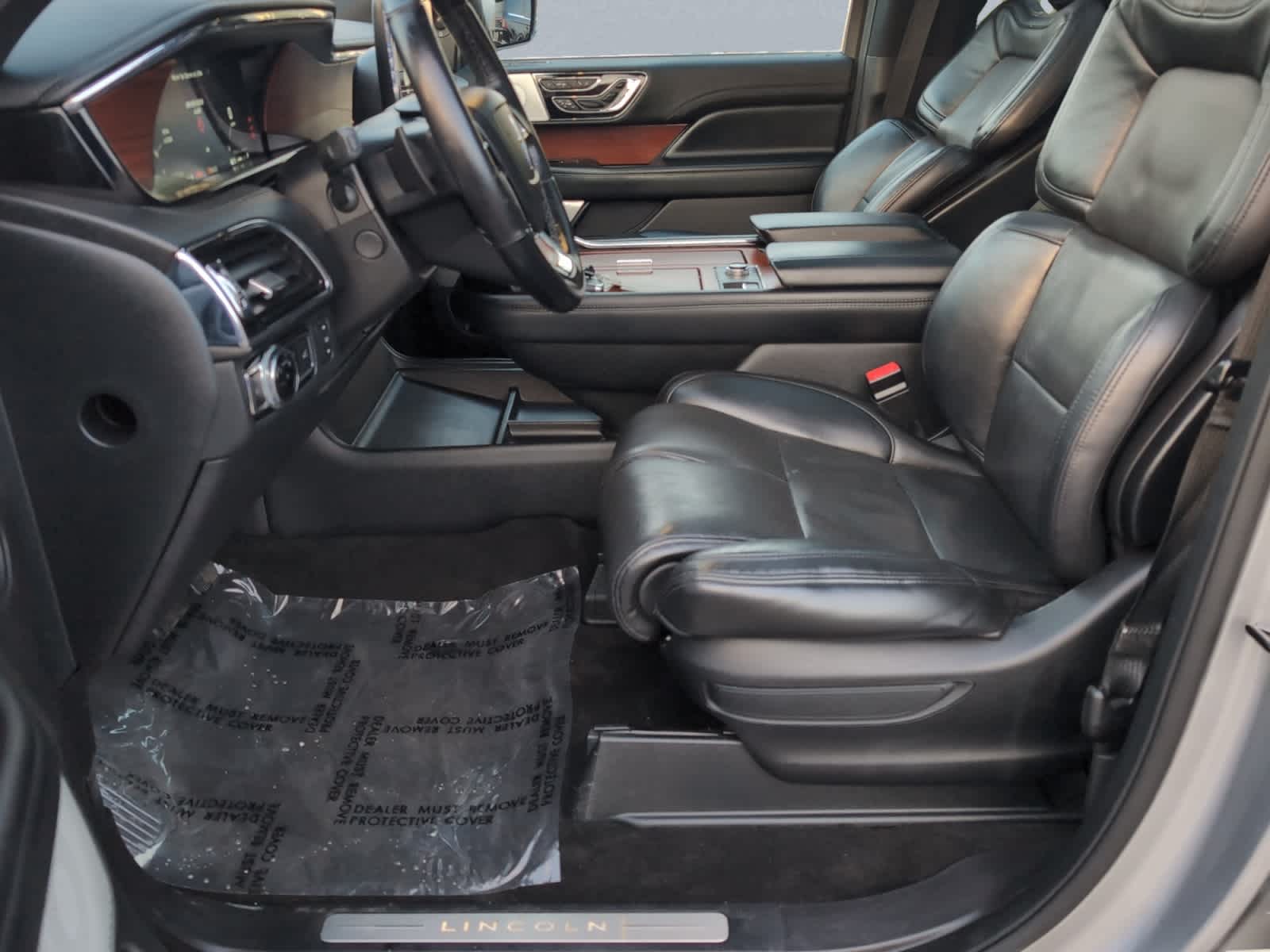 used 2021 Lincoln Navigator car, priced at $45,998