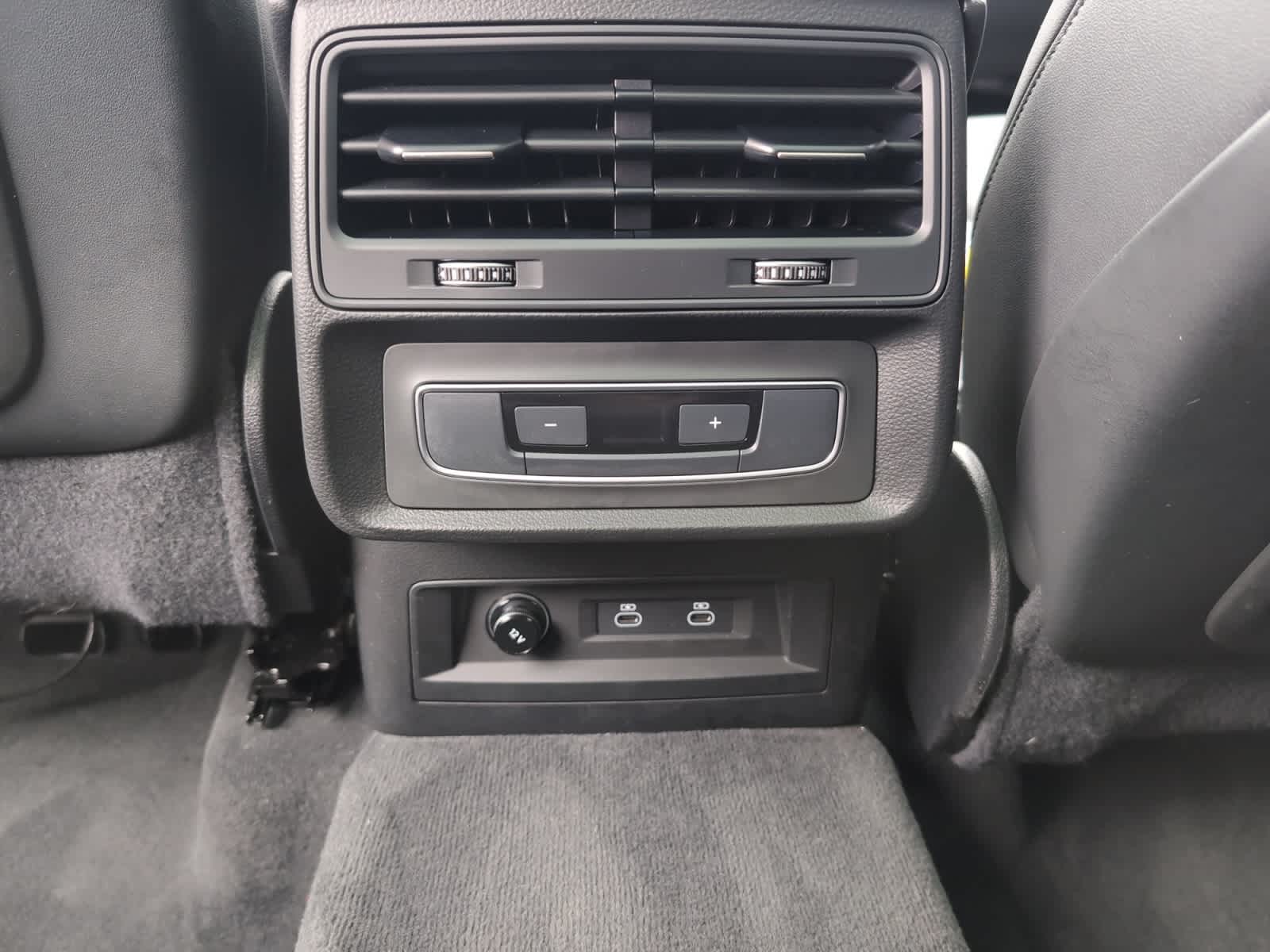 used 2025 Audi Q7 car, priced at $51,498