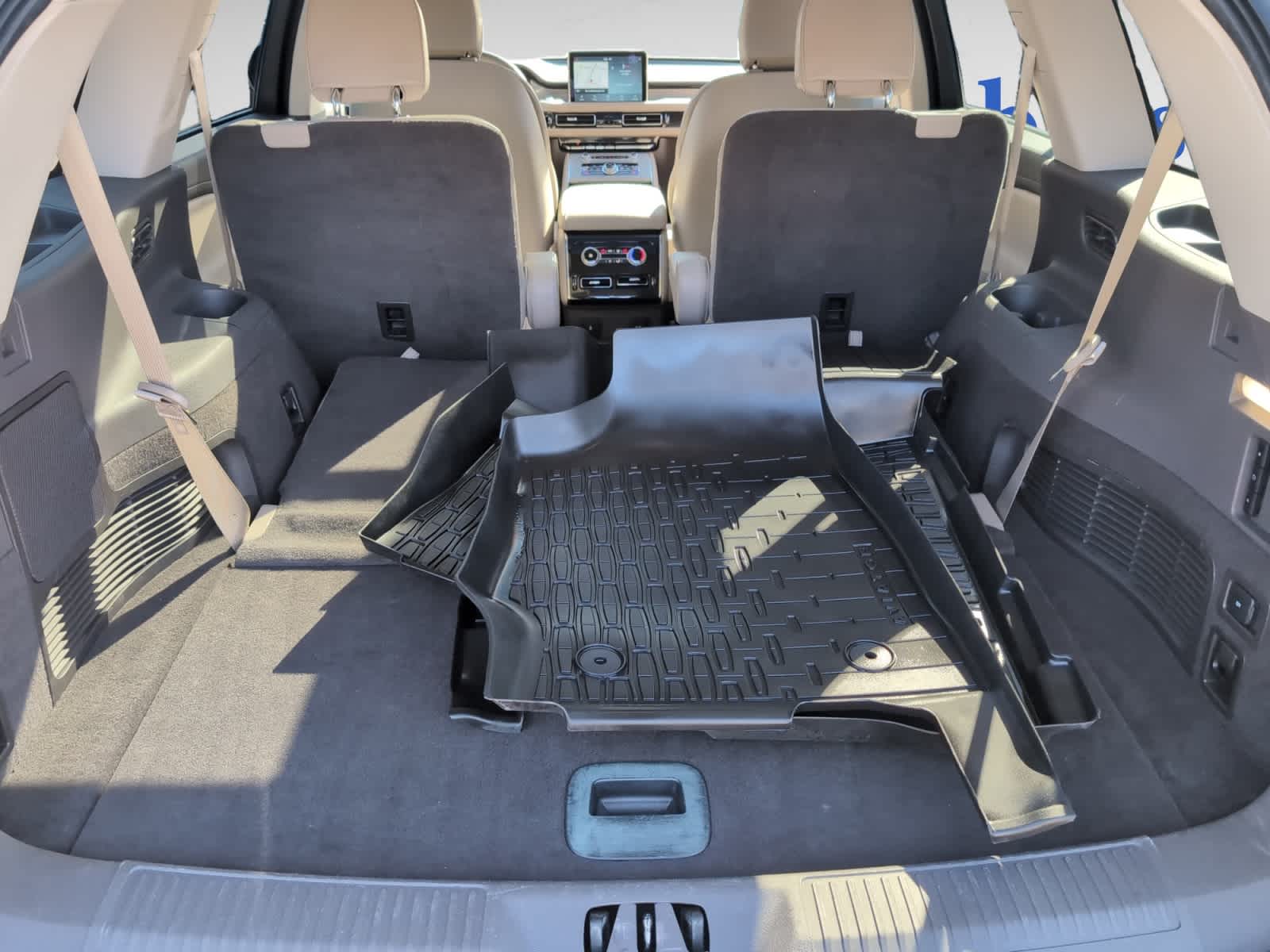 2022 Lincoln Aviator Standard photo 4