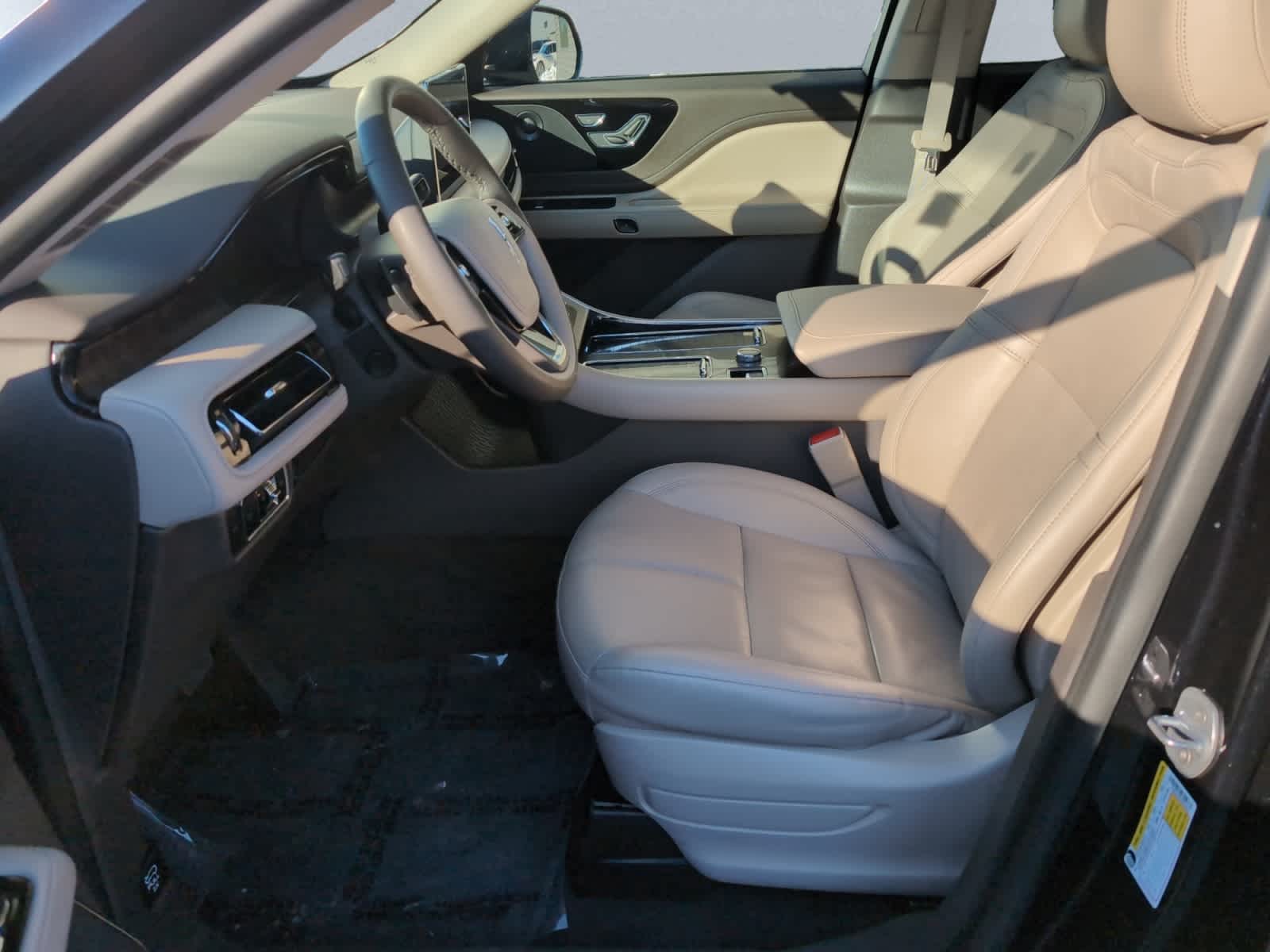 used 2023 Lincoln Aviator car, priced at $40,998