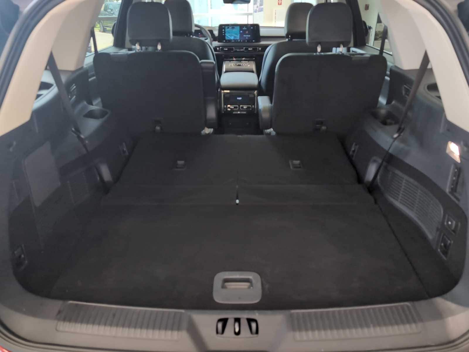 used 2025 Lincoln Aviator car, priced at $60,998