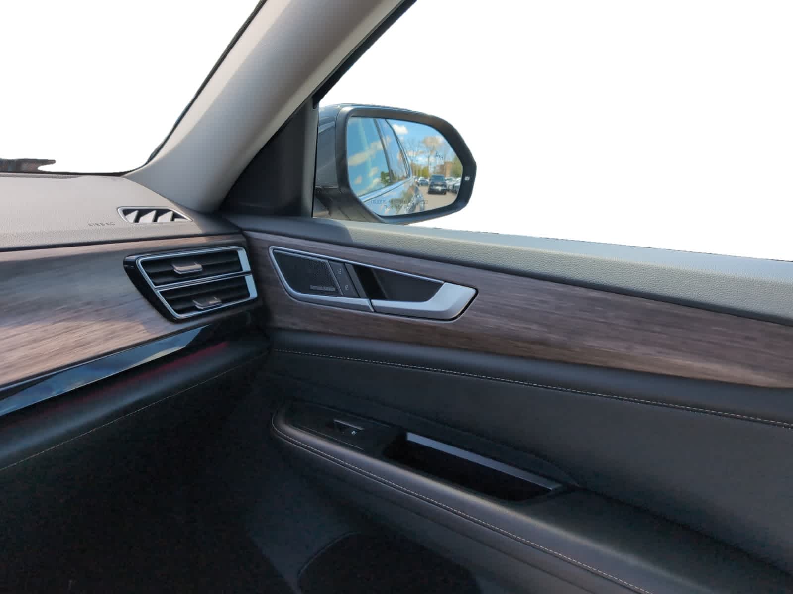 used 2025 Volkswagen Atlas car, priced at $44,398