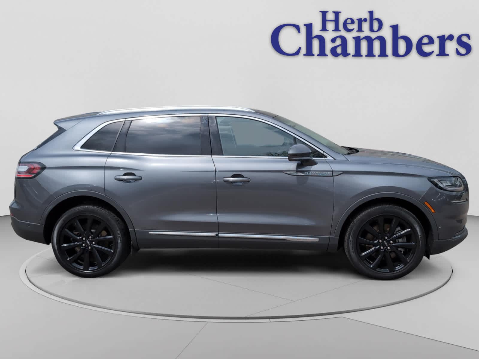 used 2022 Lincoln Nautilus car, priced at $31,898