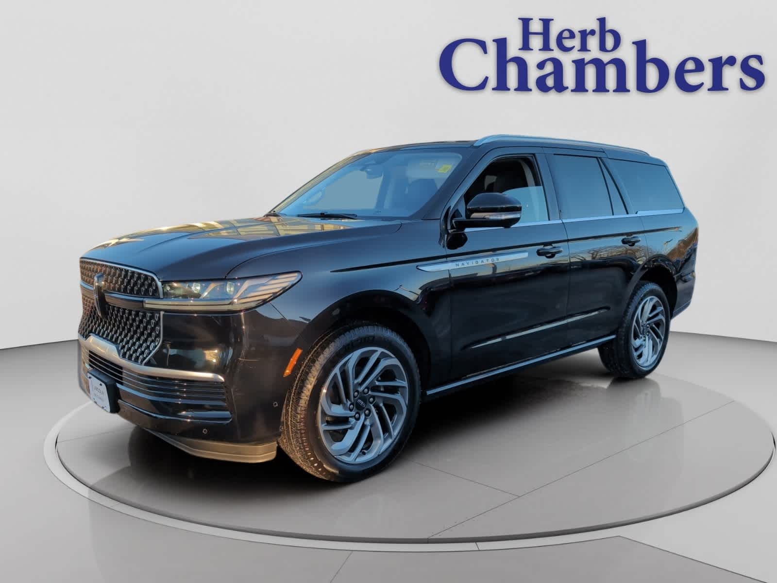 used 2025 Lincoln Navigator car, priced at $98,498