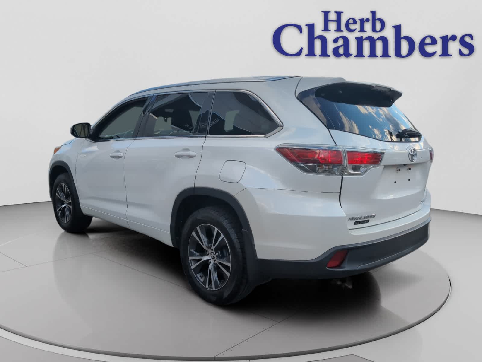 used 2016 Toyota Highlander car, priced at $14,998