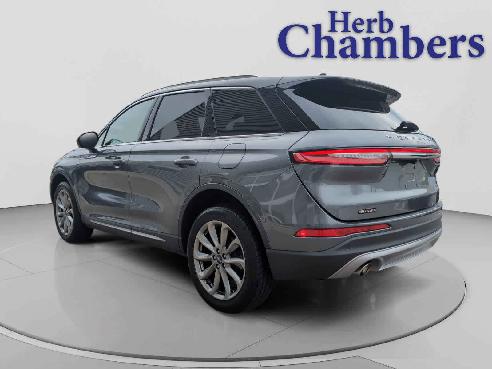 2021 Lincoln Corsair Standard photo 3