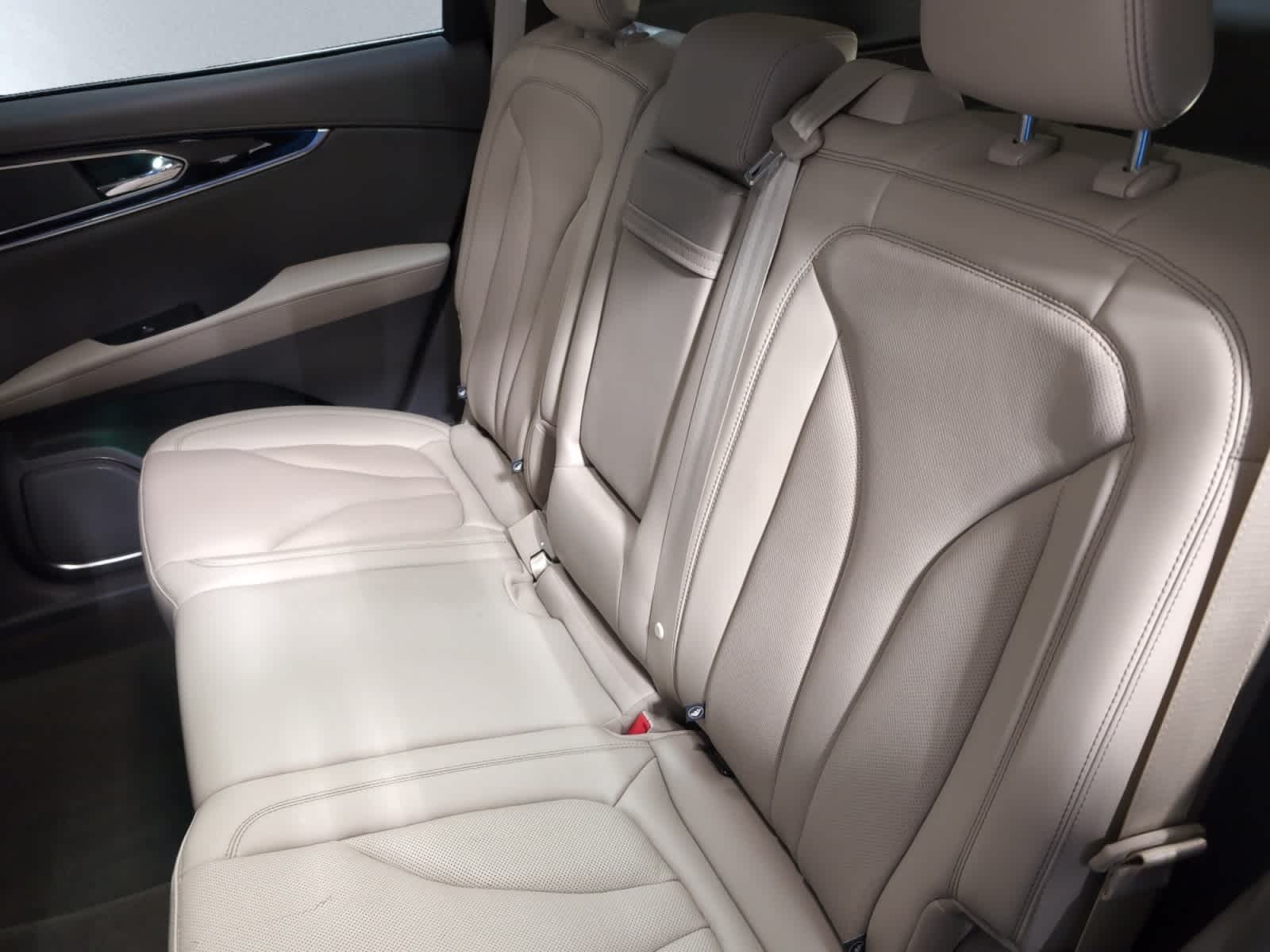 used 2023 Lincoln Nautilus car, priced at $30,998