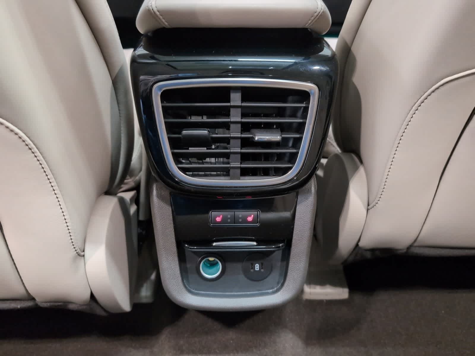 used 2023 Lincoln Nautilus car, priced at $30,998