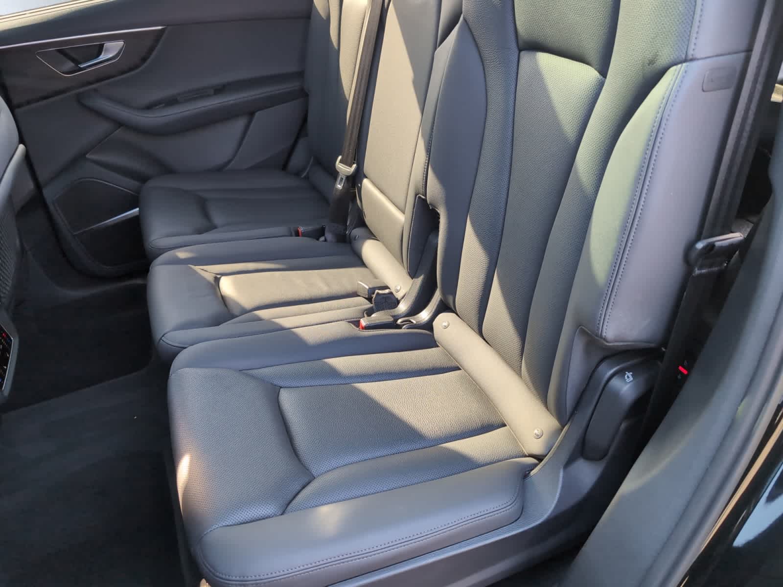 used 2023 Audi Q7 car, priced at $41,498