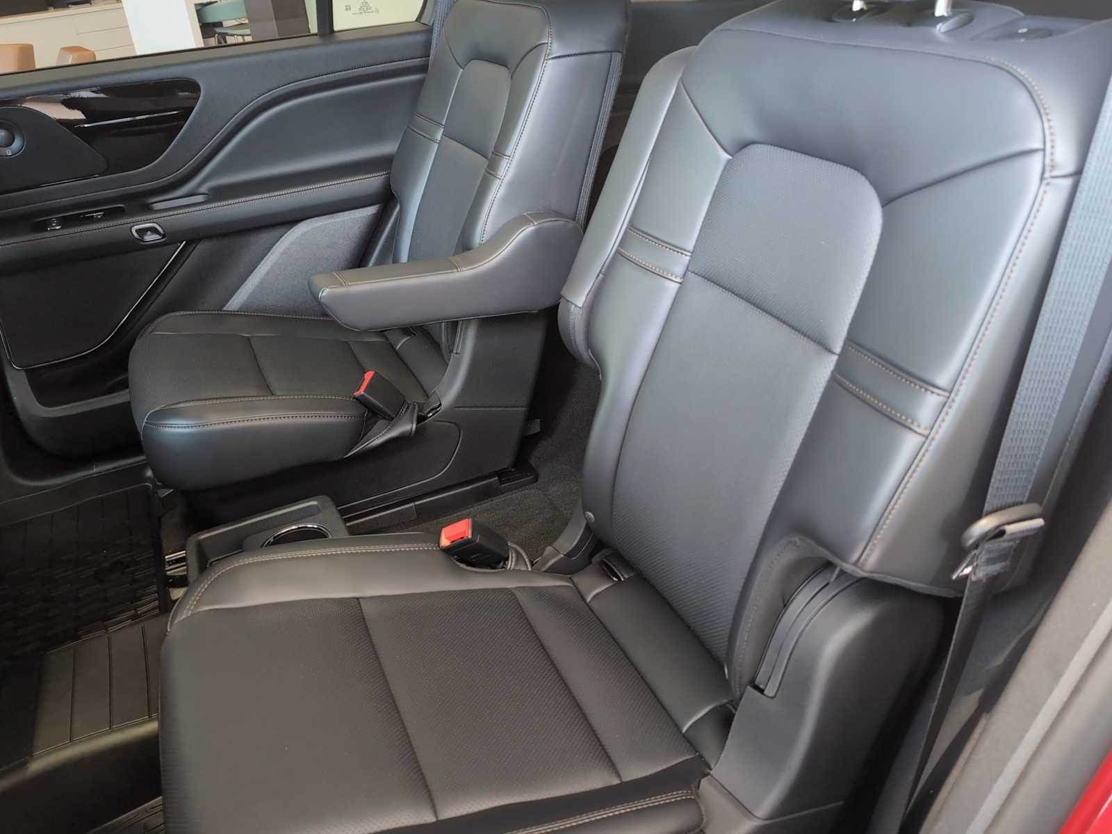 used 2025 Lincoln Aviator car, priced at $60,998