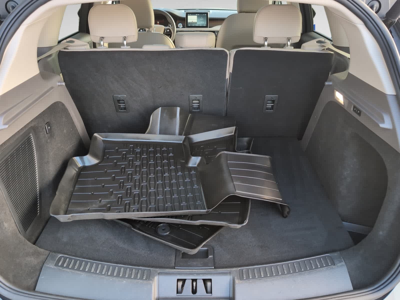 2022 Lincoln Corsair Reserve photo 3