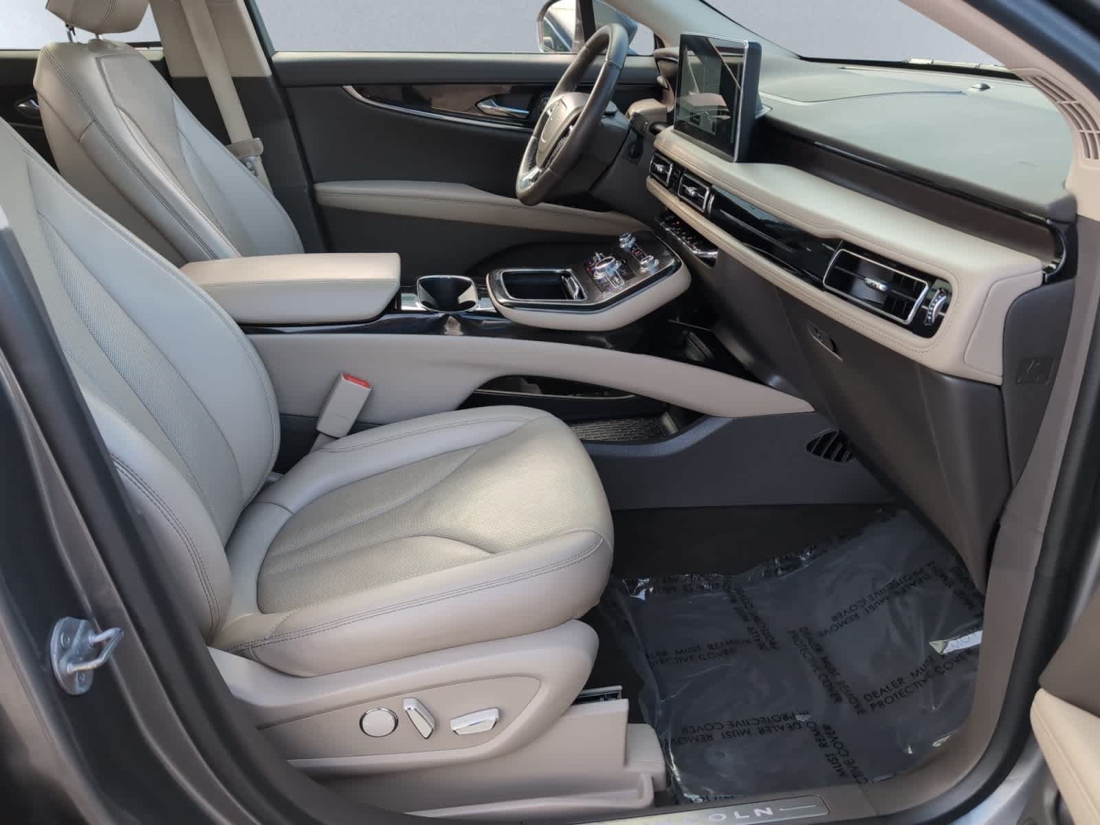 used 2023 Lincoln Nautilus car, priced at $32,998