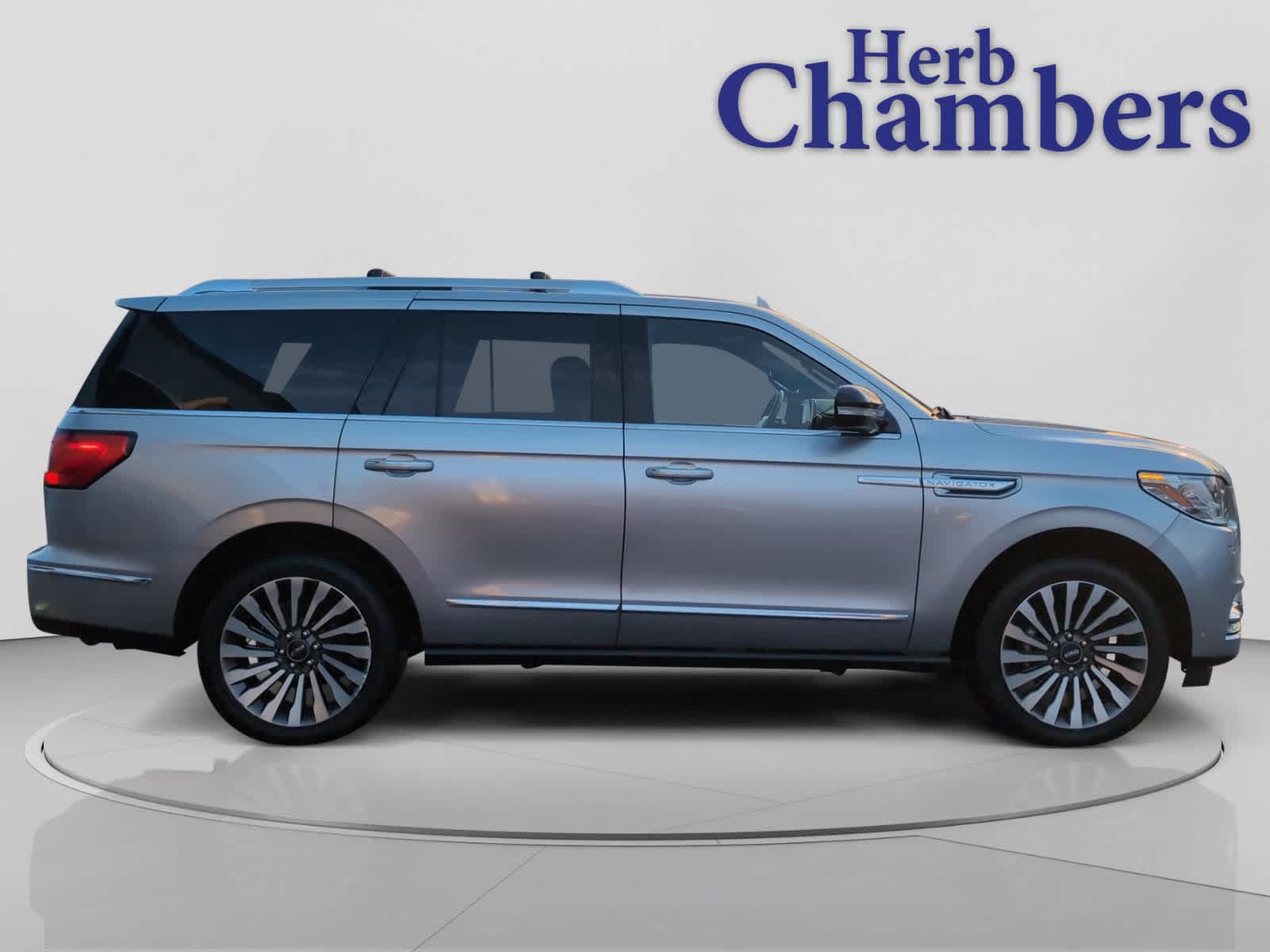 used 2021 Lincoln Navigator car, priced at $45,998