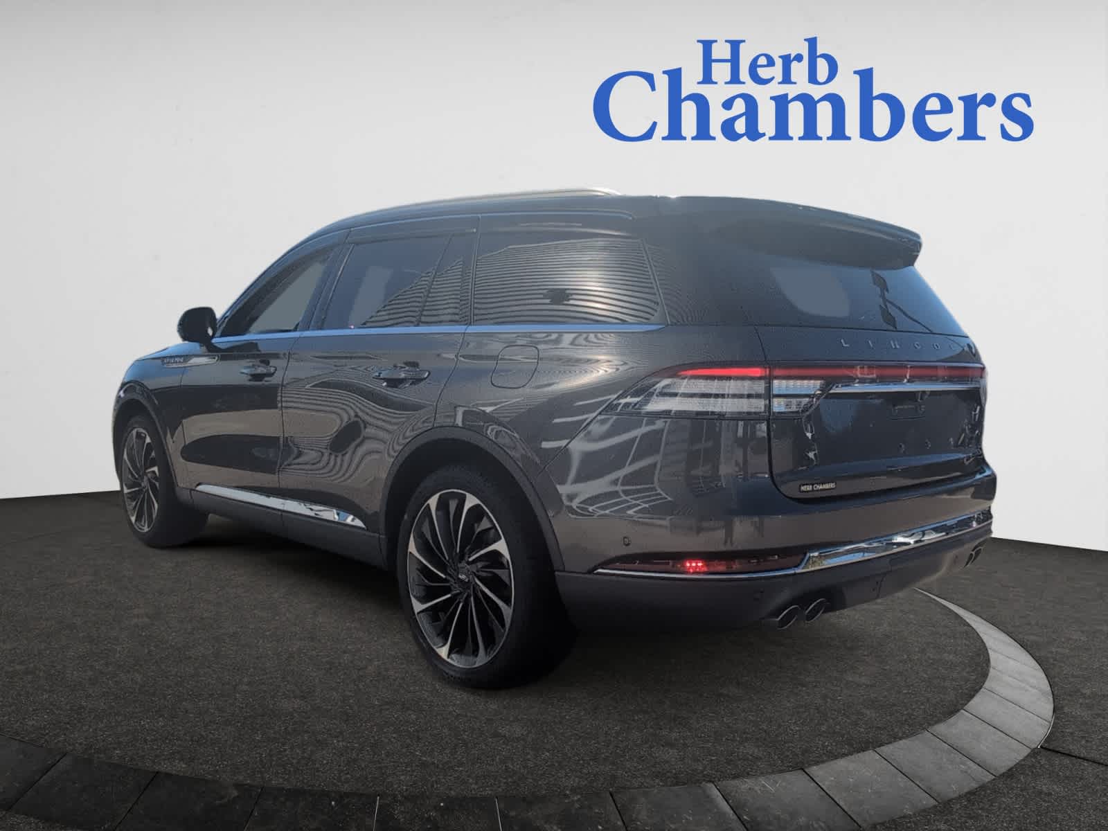 2020 Lincoln Aviator Reserve photo 3