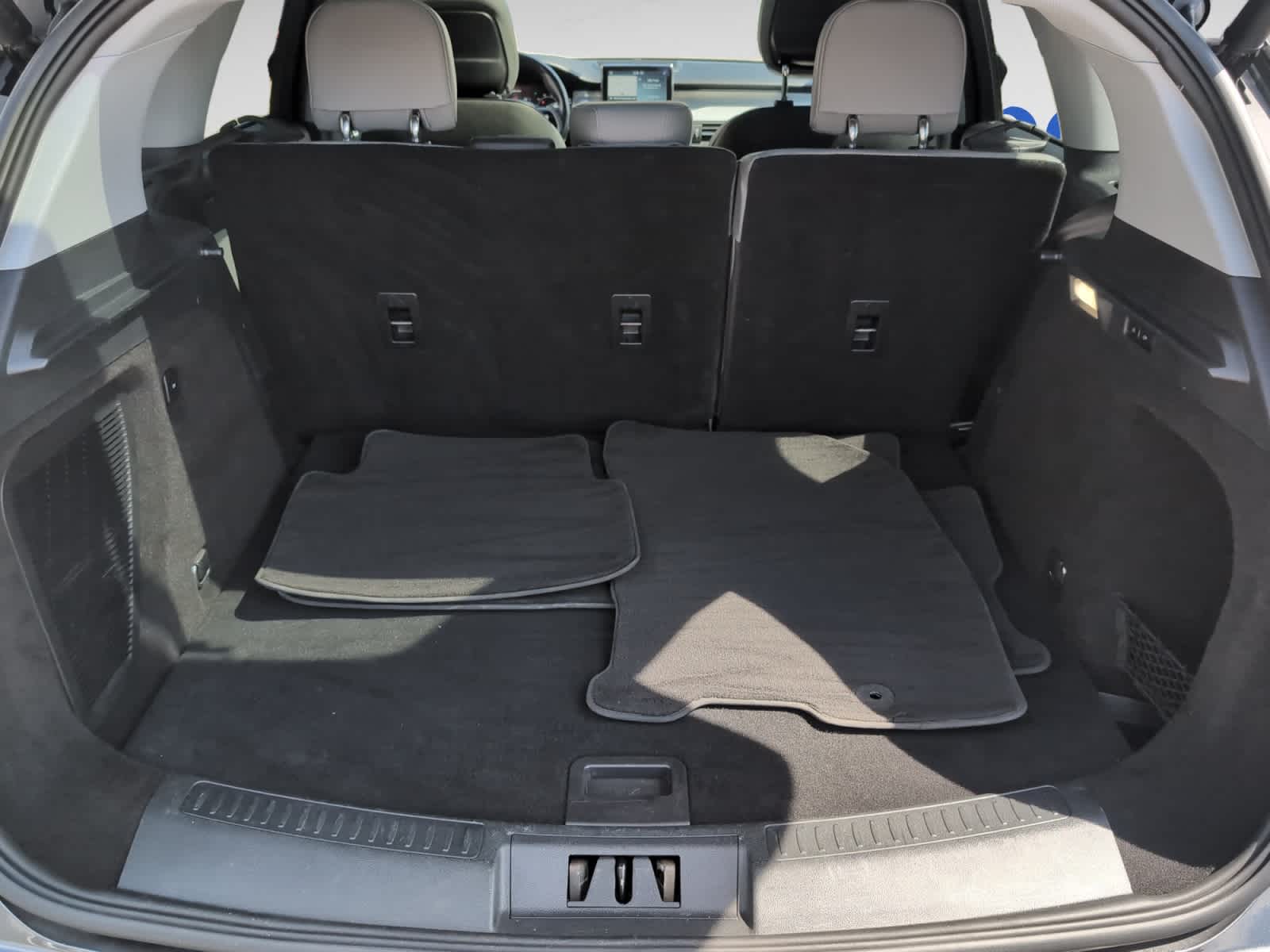 2020 Lincoln Corsair Standard photo 4