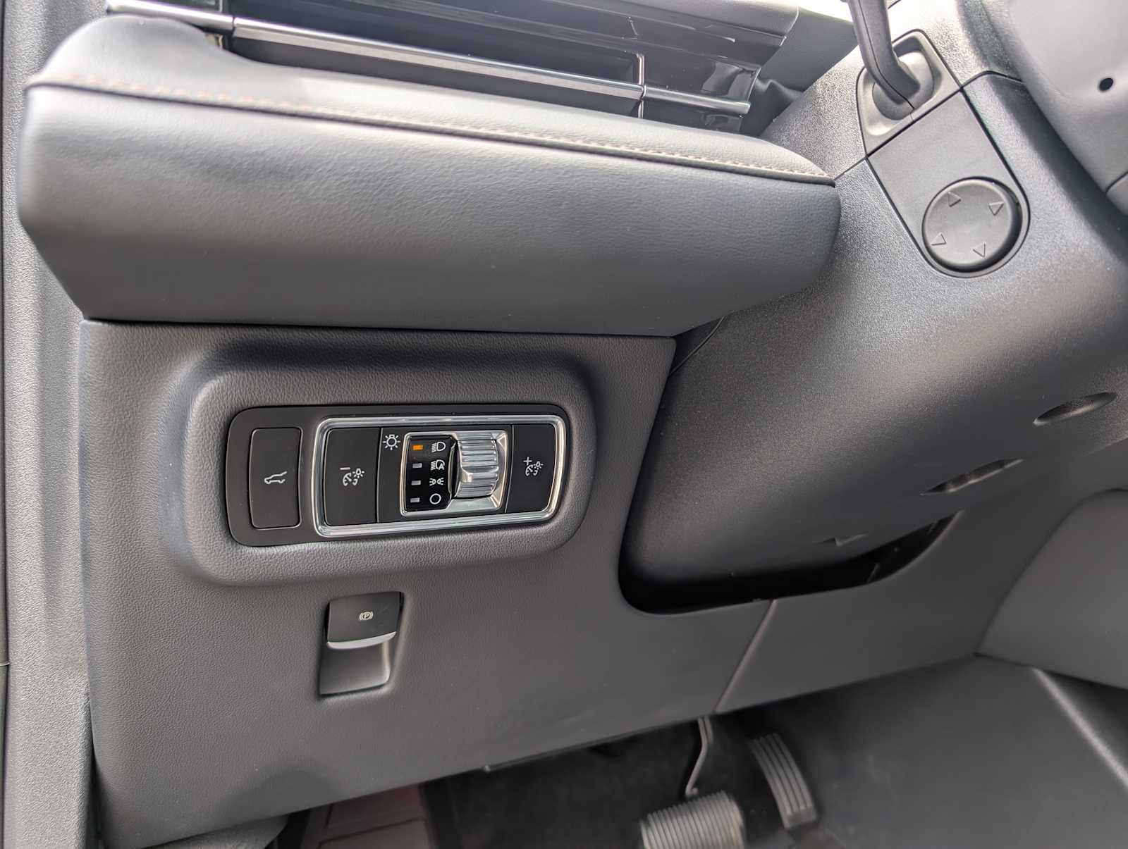 used 2026 Lincoln Nautilus car, priced at $56,570