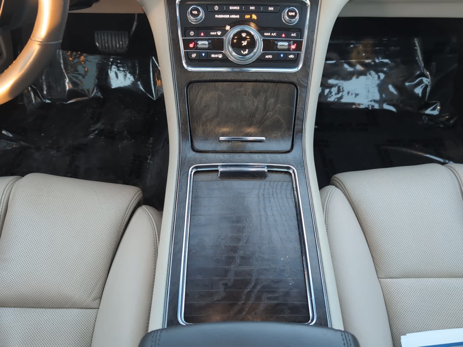 used 2017 Lincoln Continental car, priced at $22,998