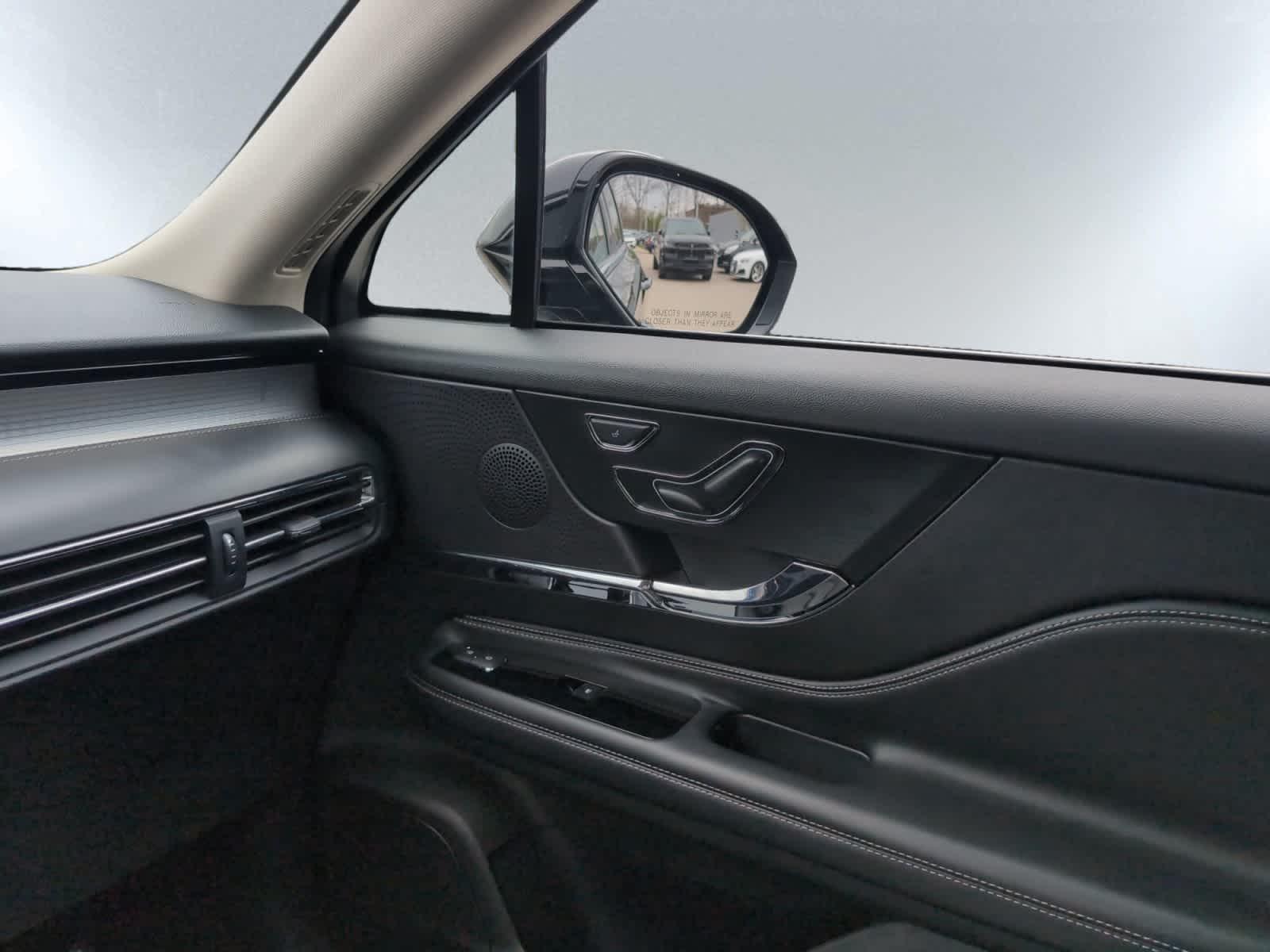 used 2023 Lincoln Corsair car, priced at $32,998