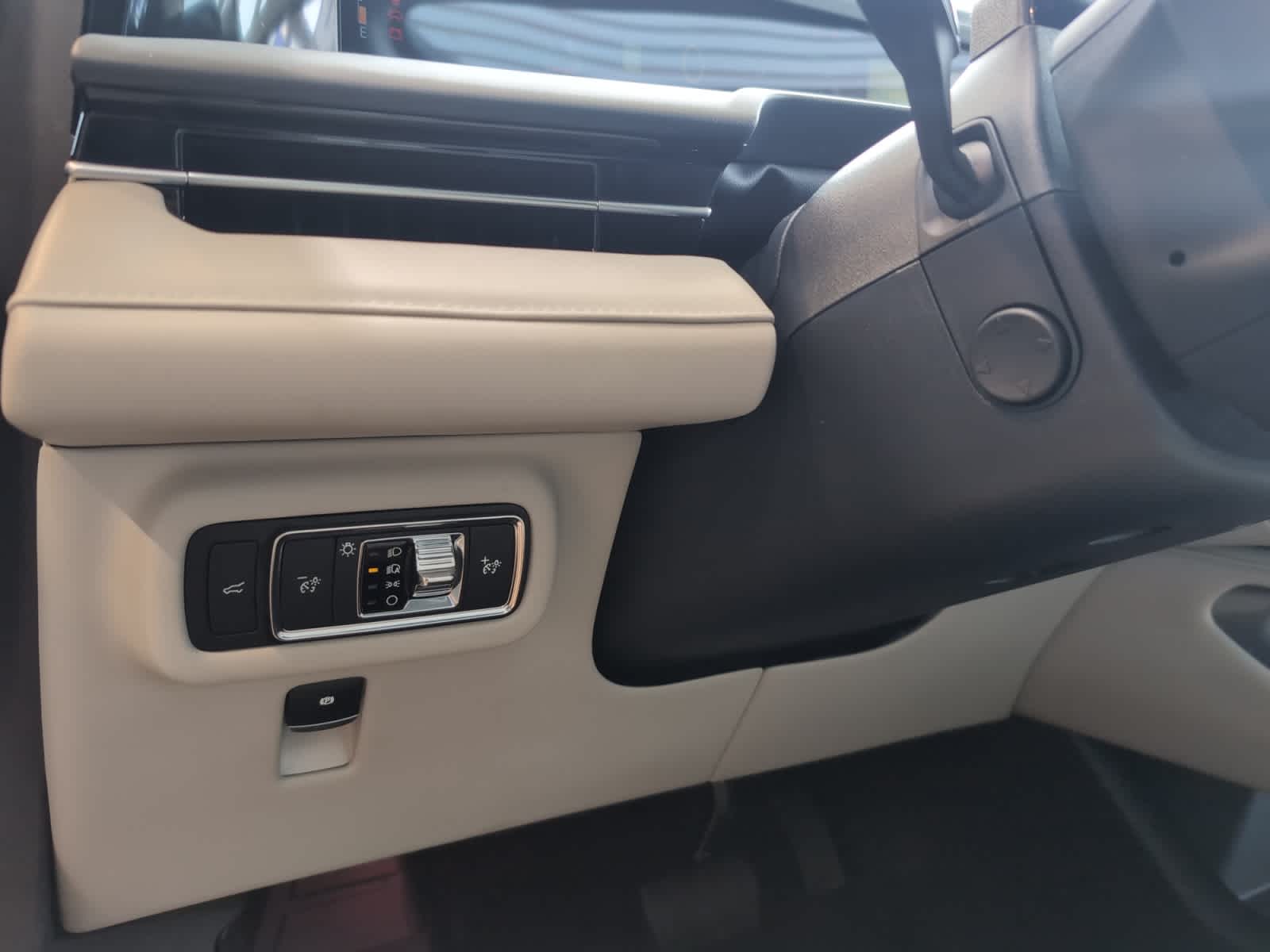 used 2026 Lincoln Nautilus car, priced at $61,398