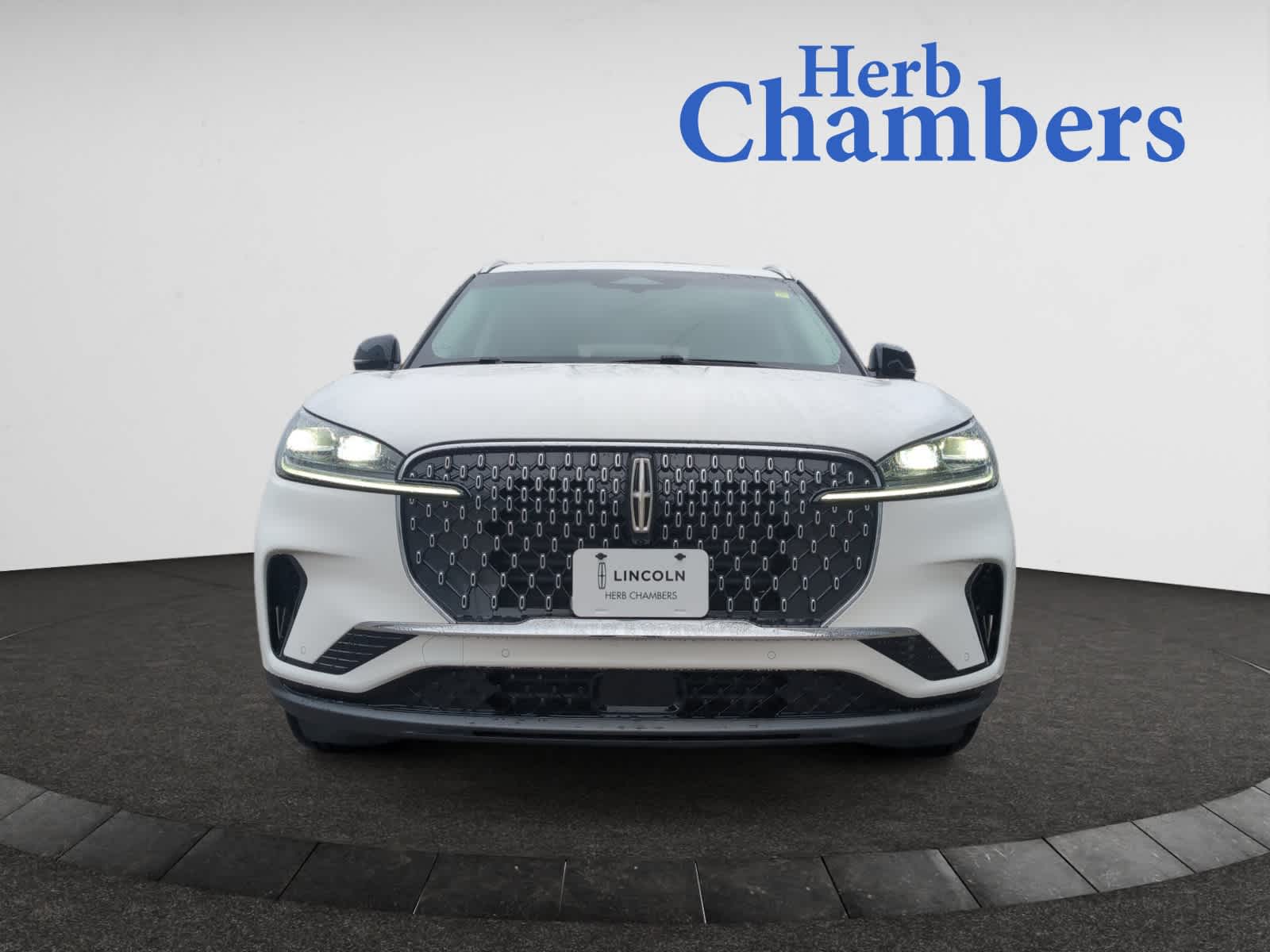 2025 Lincoln Aviator Reserve photo 2