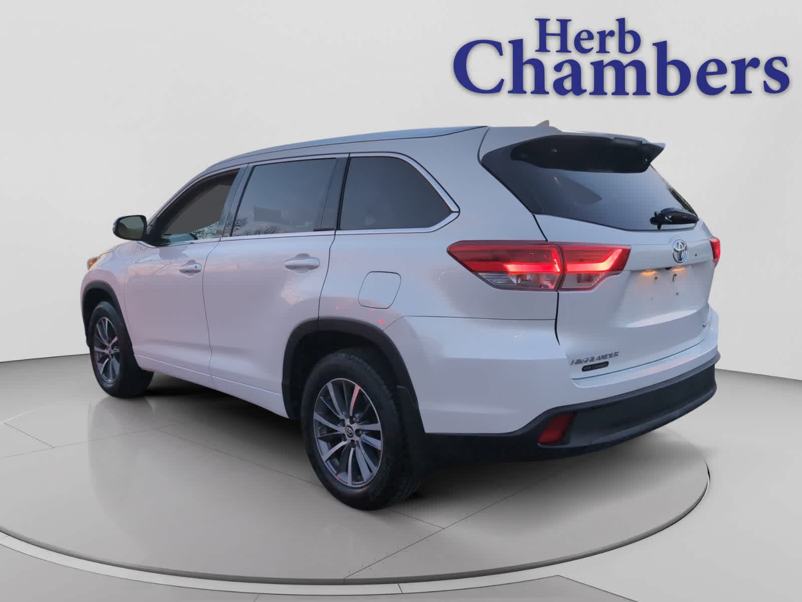 used 2018 Toyota Highlander car, priced at $23,998