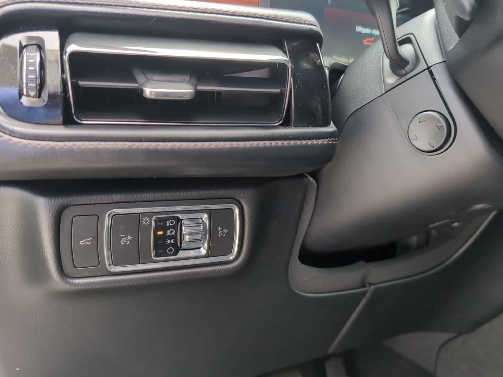 used 2022 Lincoln Aviator car, priced at $32,198