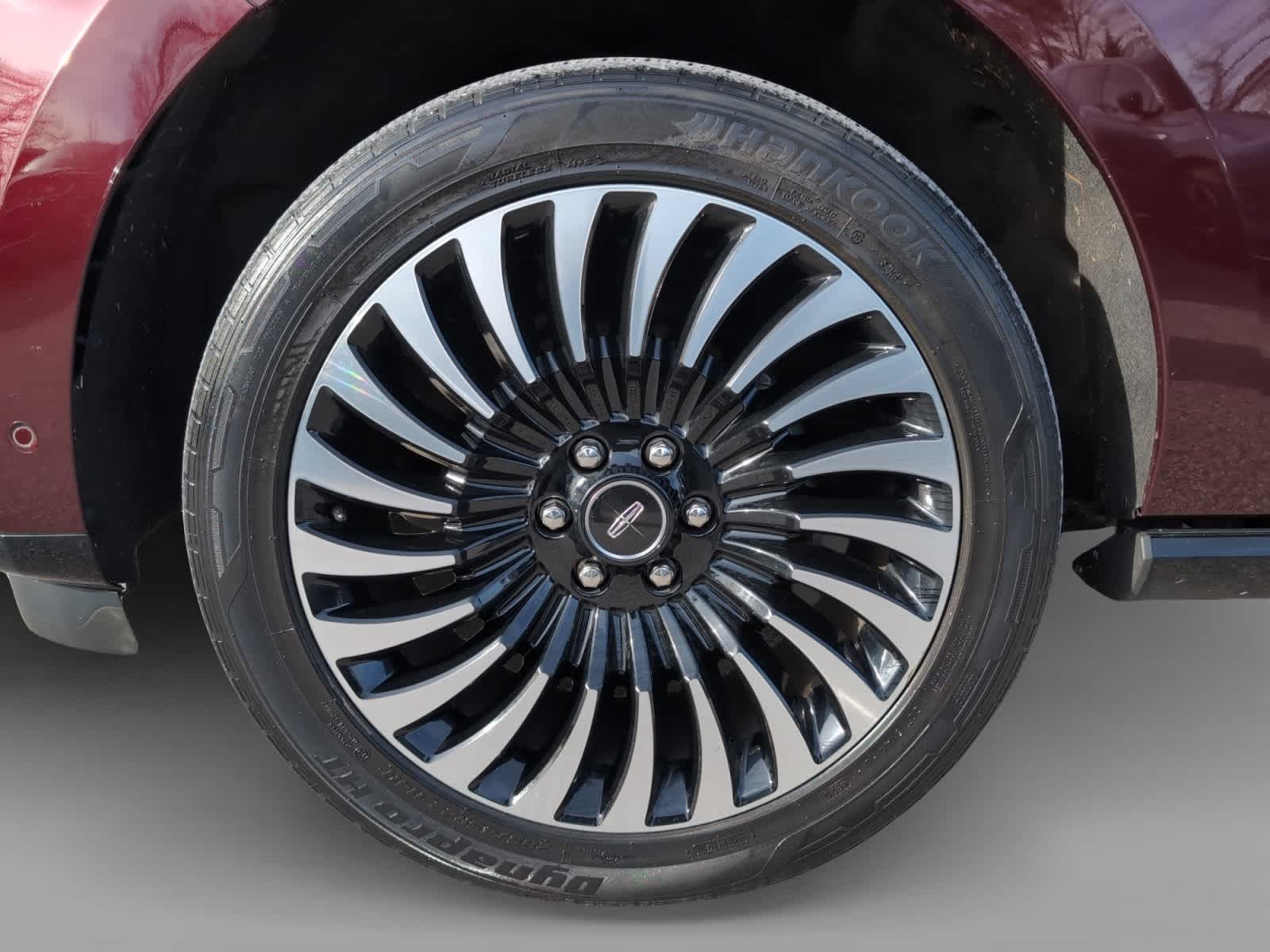 used 2021 Lincoln Navigator car, priced at $45,598