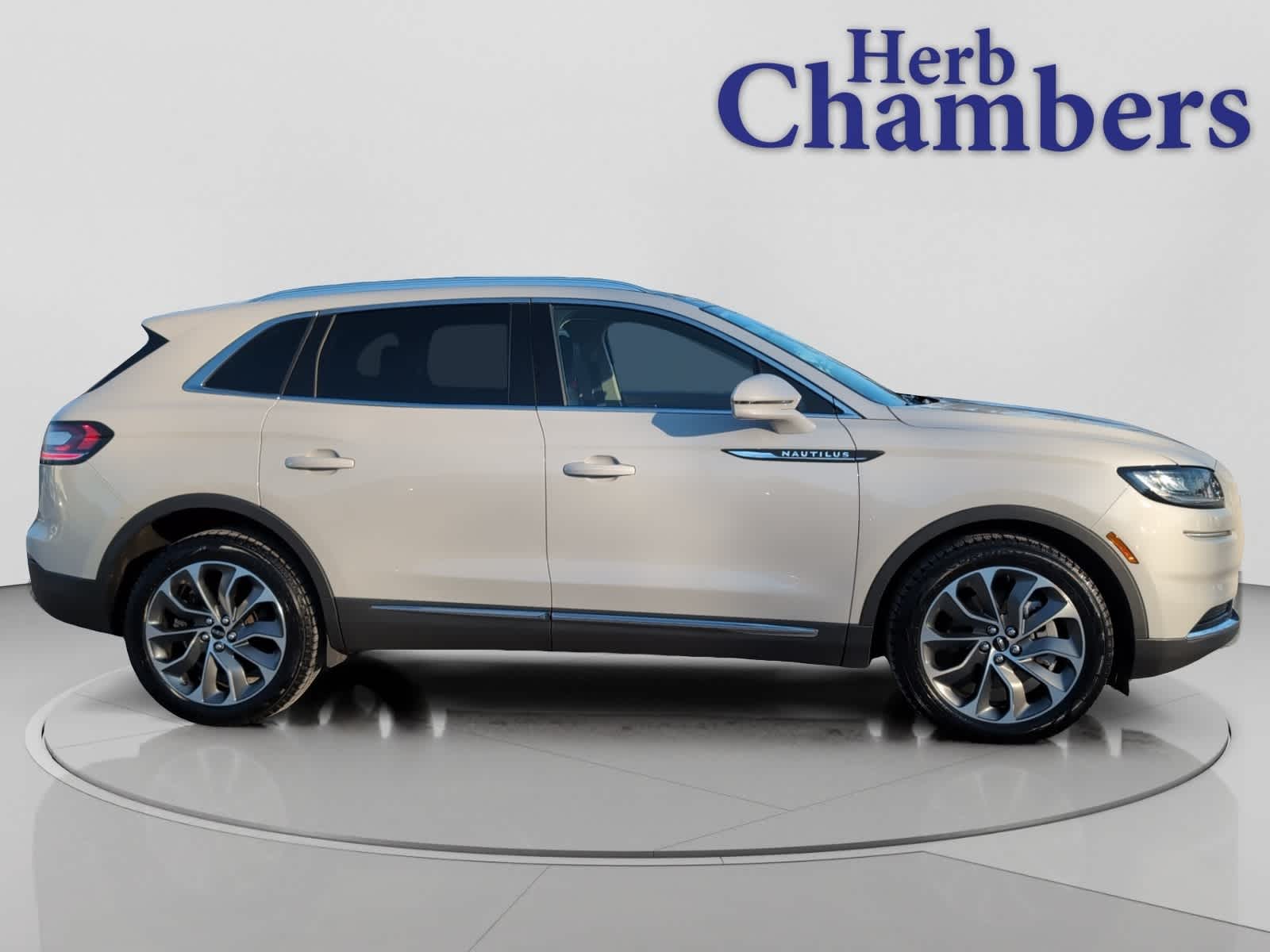 used 2022 Lincoln Nautilus car, priced at $26,998