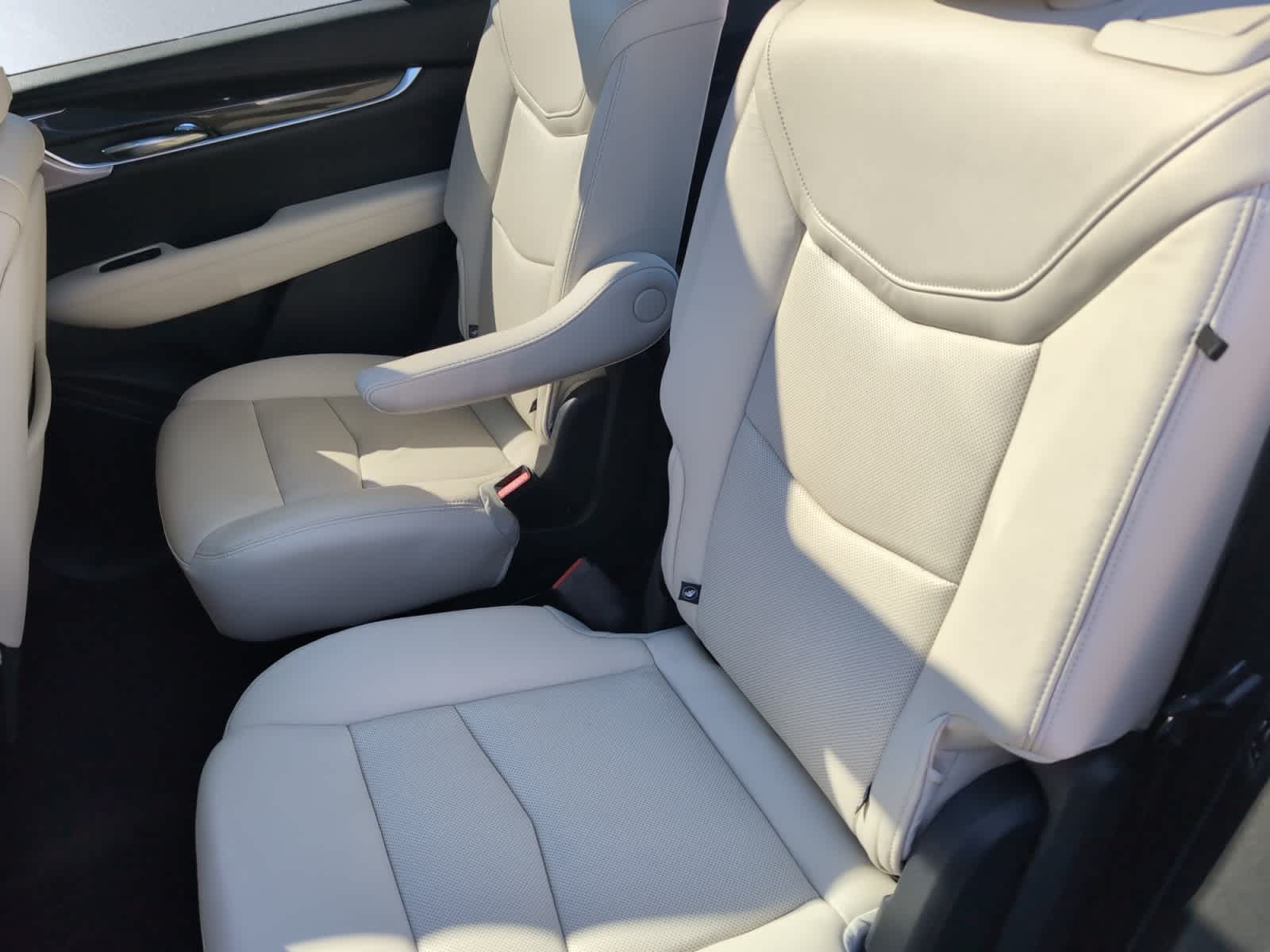 used 2020 Cadillac XT6 car, priced at $26,298