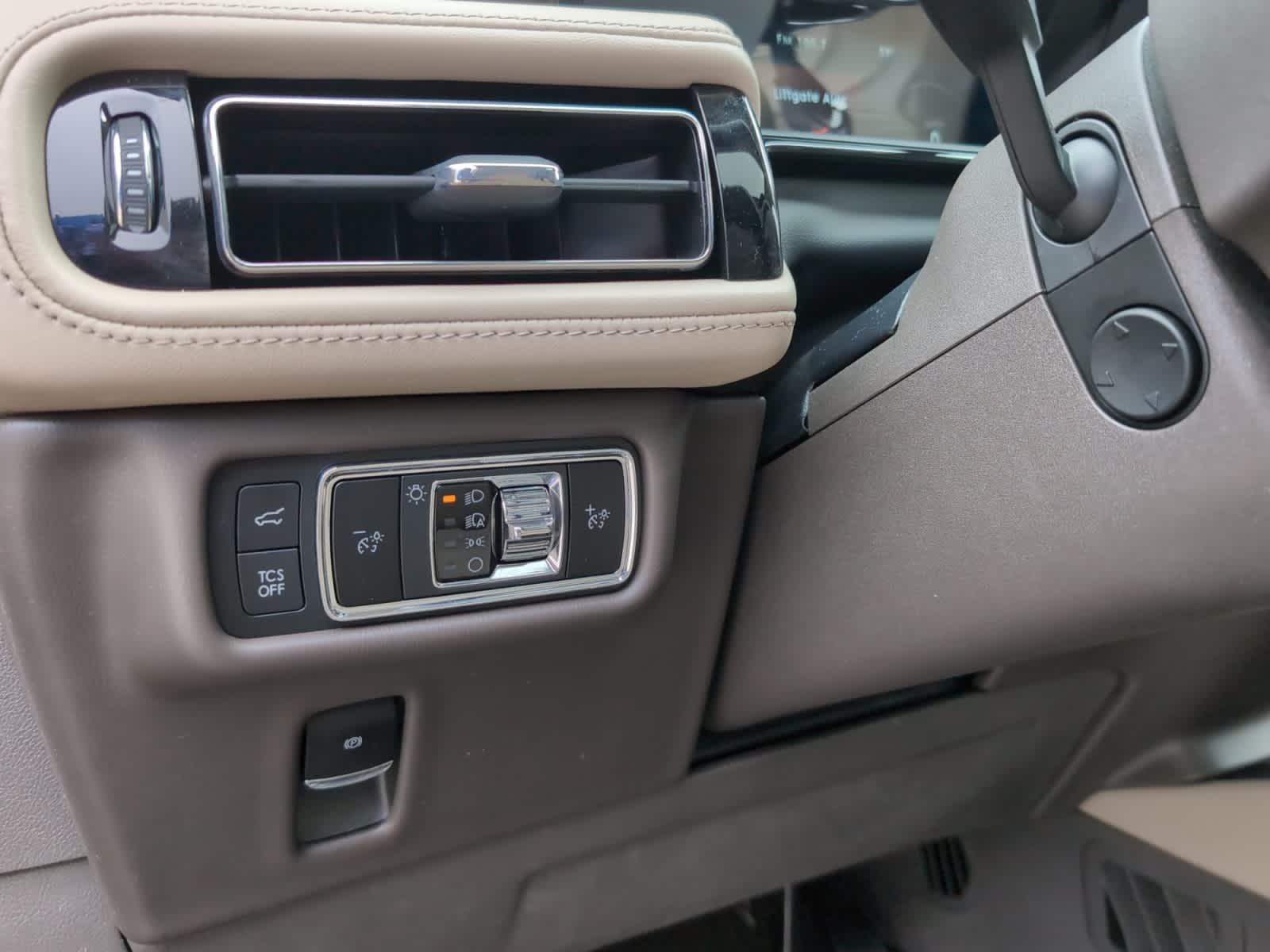 used 2022 Lincoln Nautilus car, priced at $34,698