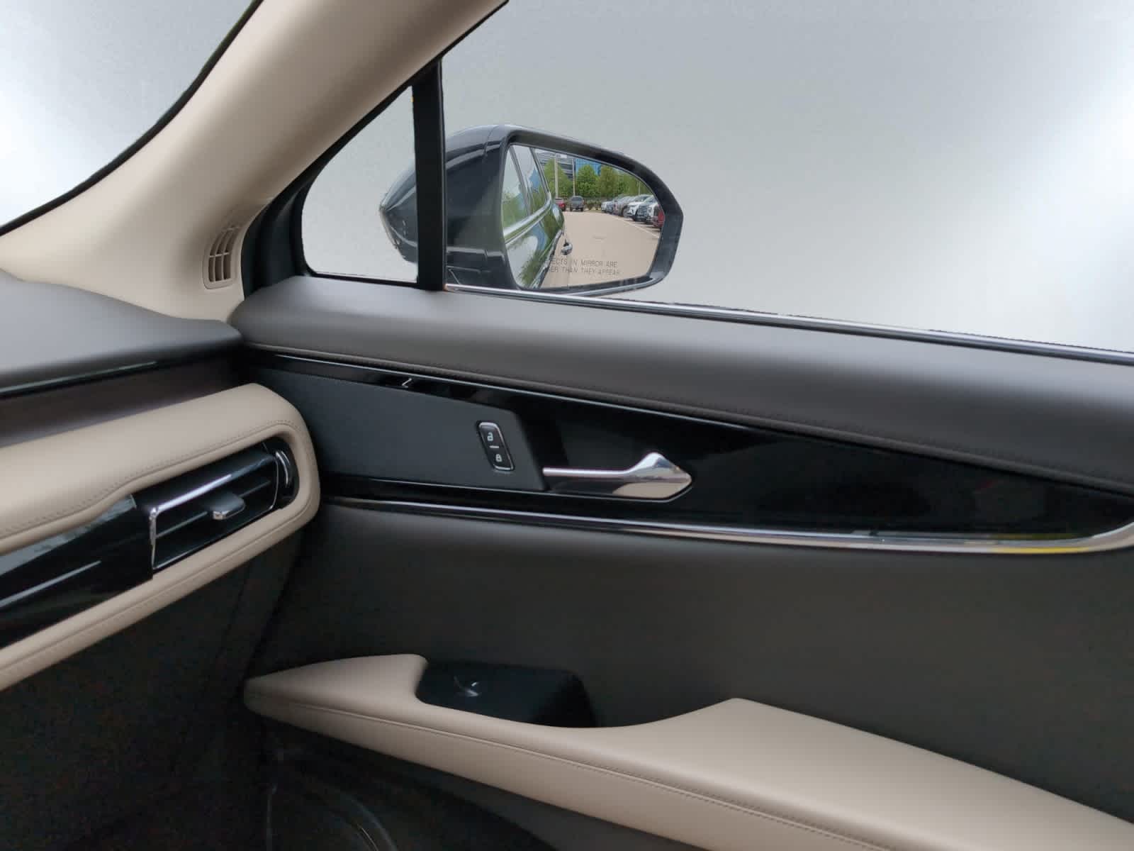 used 2022 Lincoln Nautilus car, priced at $34,698