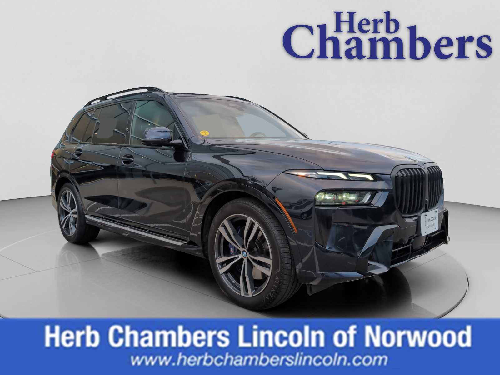 2023 BMW X7 40i's photo