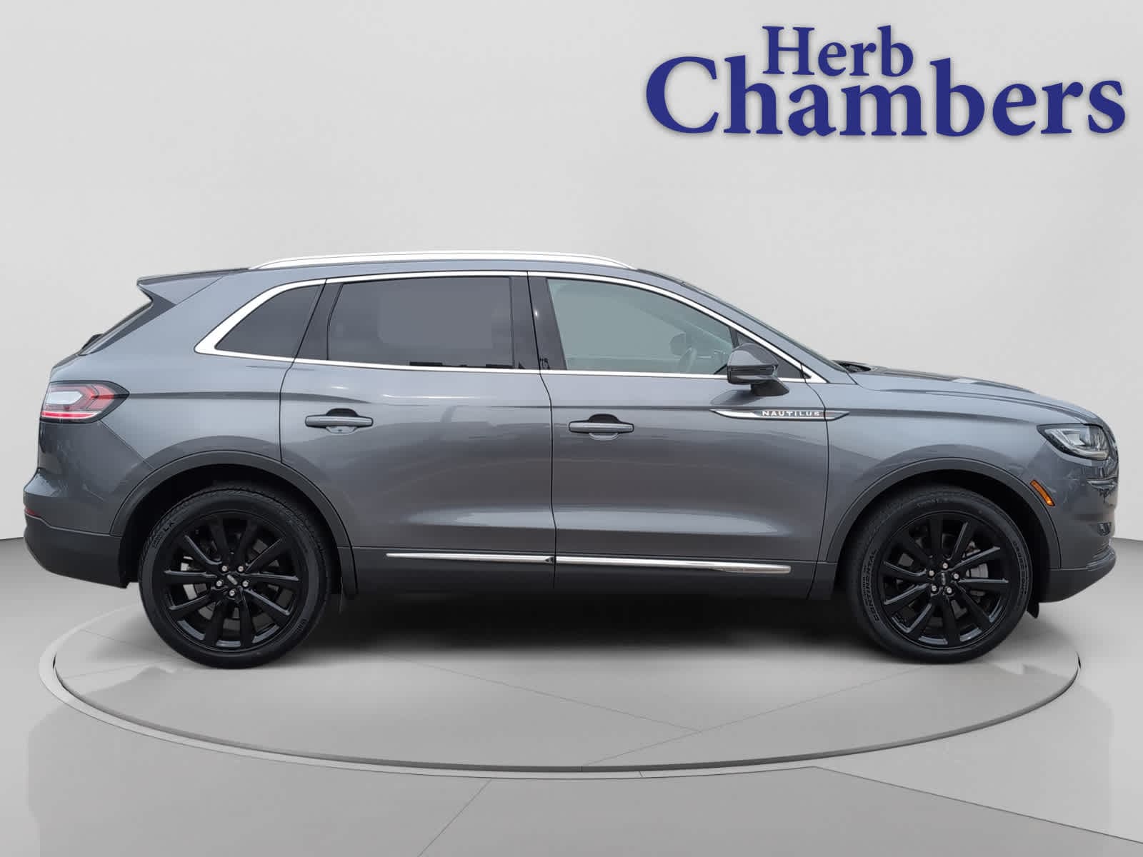 used 2022 Lincoln Nautilus car, priced at $29,498