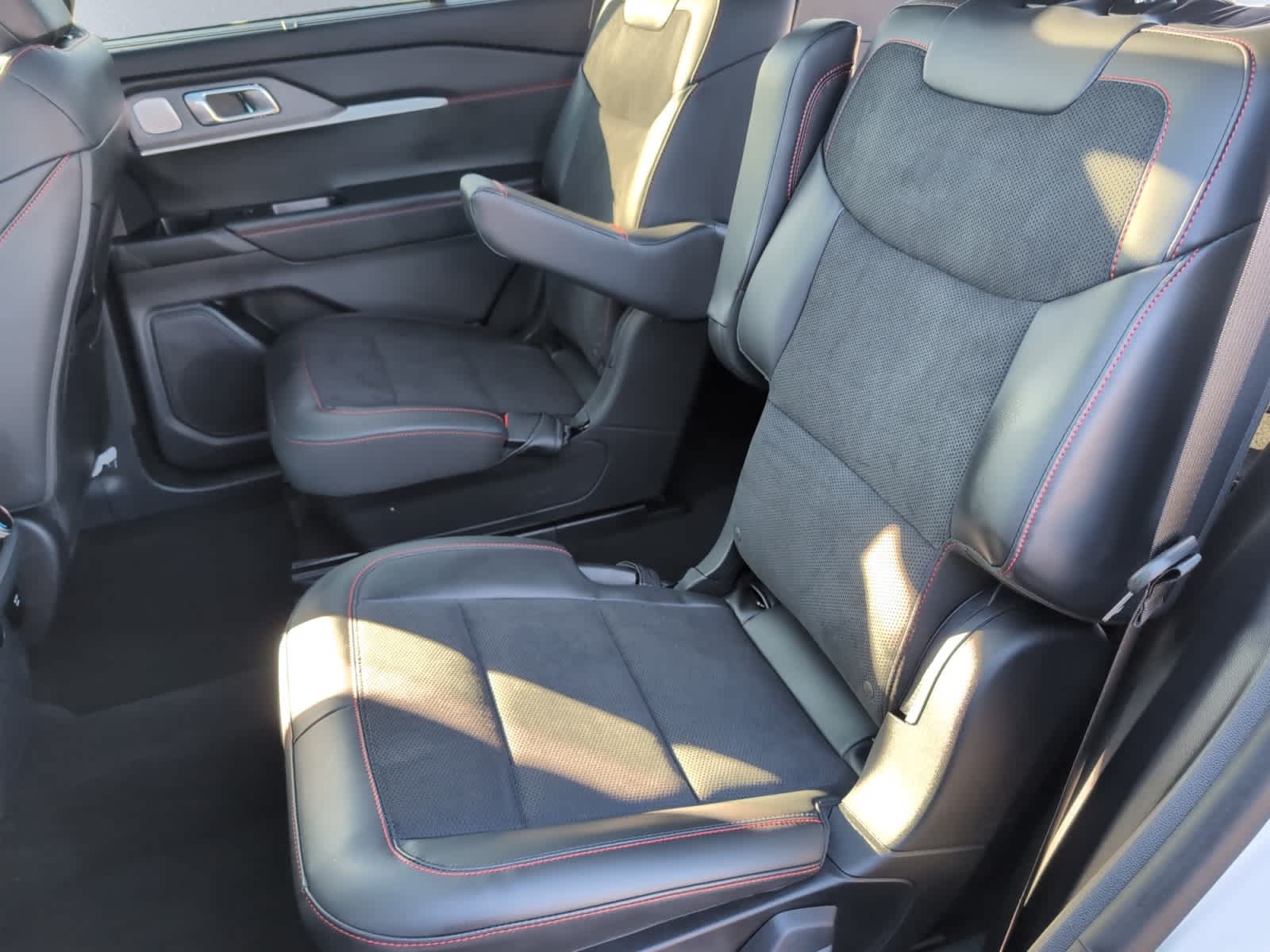 used 2025 Ford Explorer car, priced at $50,998