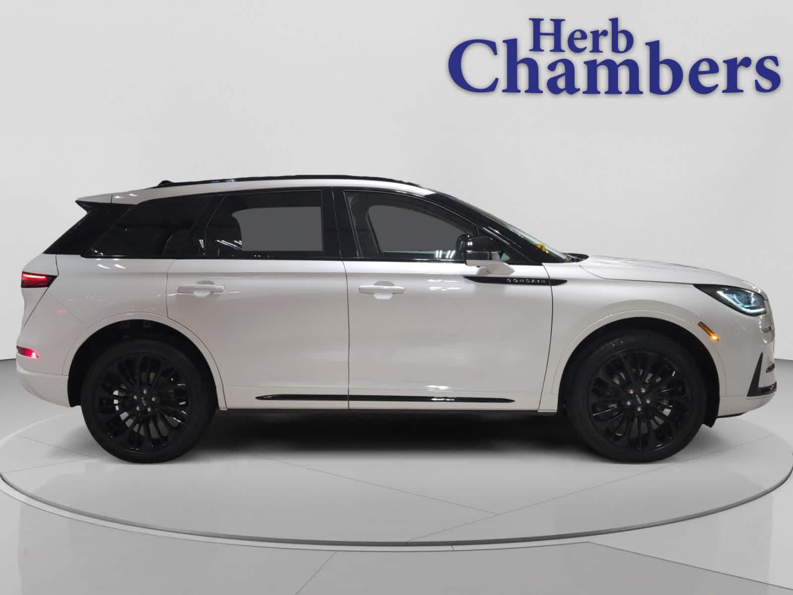 used 2025 Lincoln Corsair car, priced at $42,998