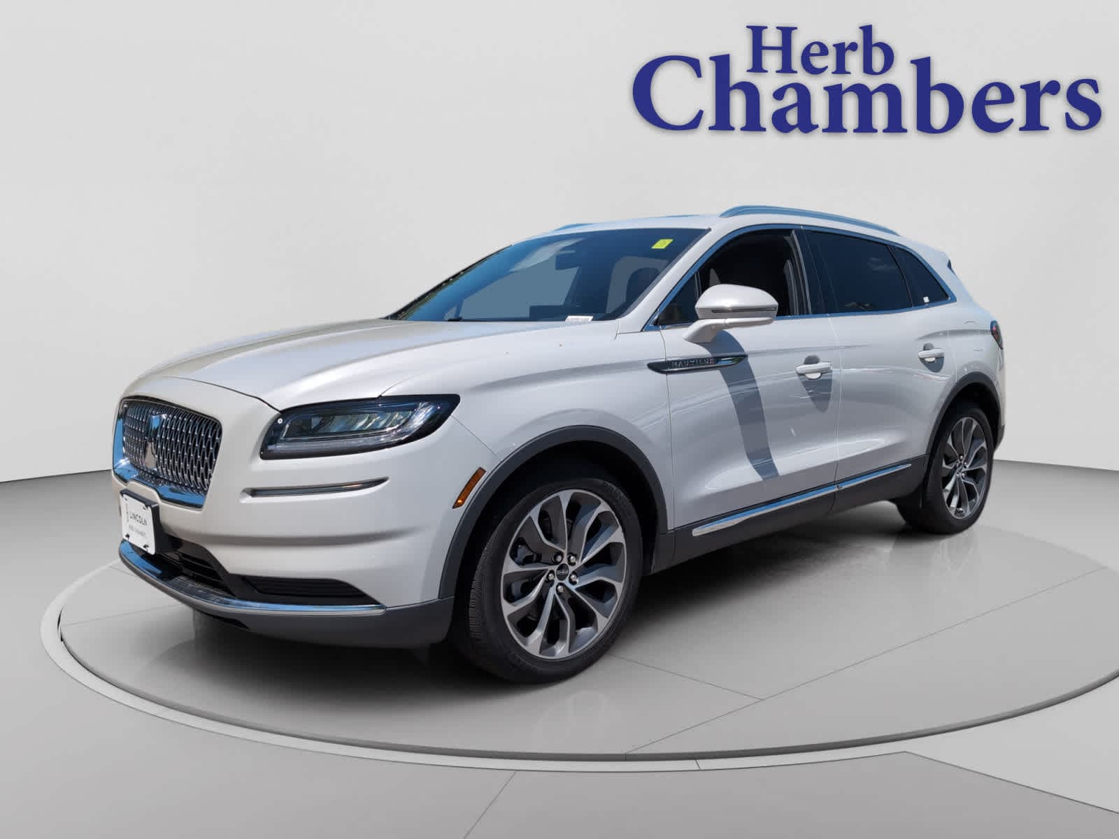 used 2023 Lincoln Nautilus car, priced at $35,998