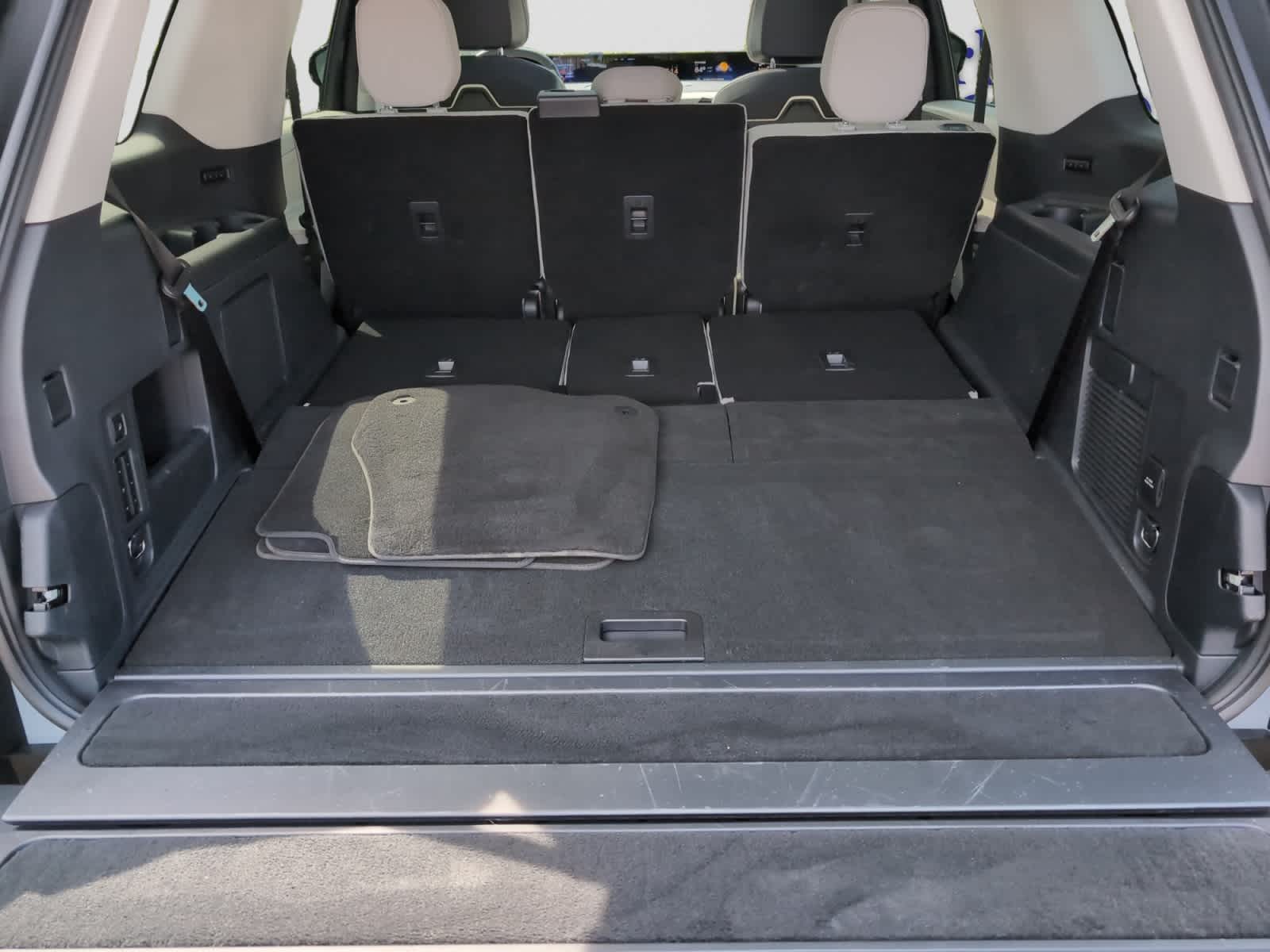 used 2026 Lincoln Navigator car, priced at $96,077
