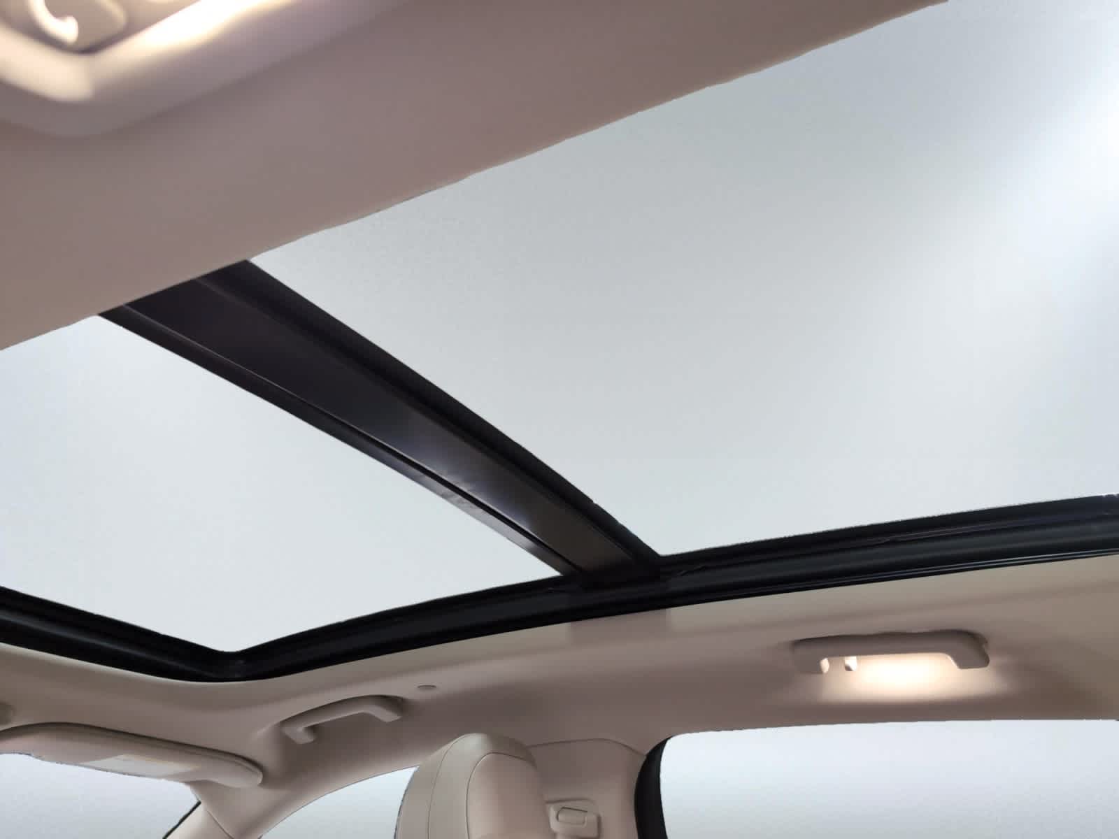 used 2023 Lincoln Nautilus car, priced at $30,998