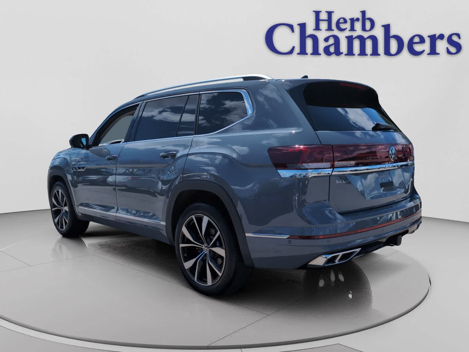 used 2025 Volkswagen Atlas car, priced at $44,398