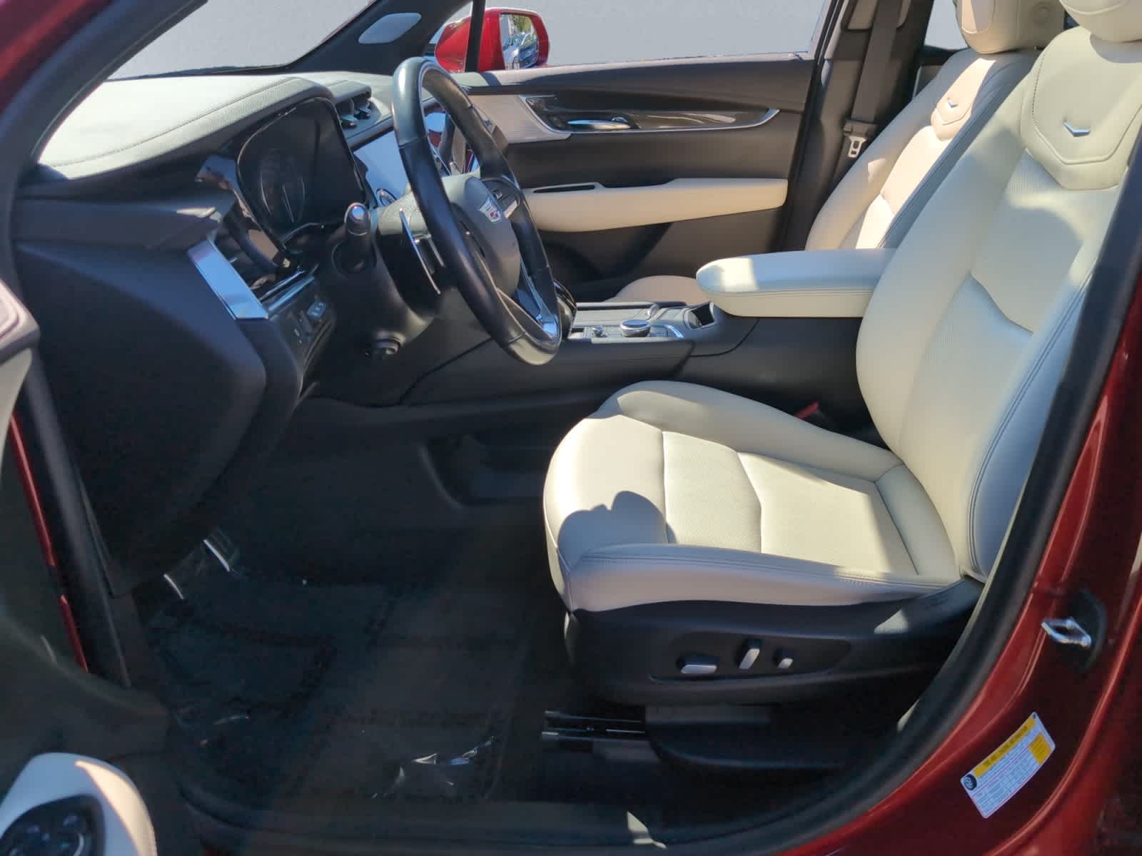 used 2020 Cadillac XT6 car, priced at $26,298