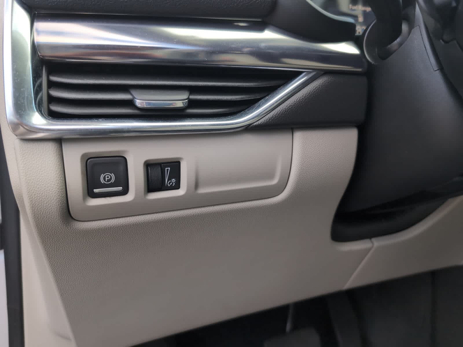 used 2019 Cadillac XT4 car, priced at $18,298